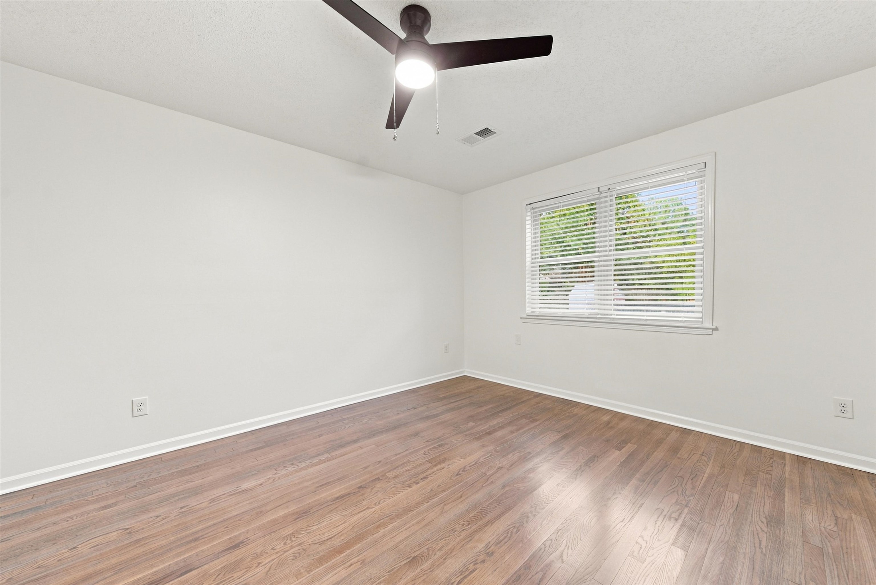 458 Gerald Rd Property Photo 33