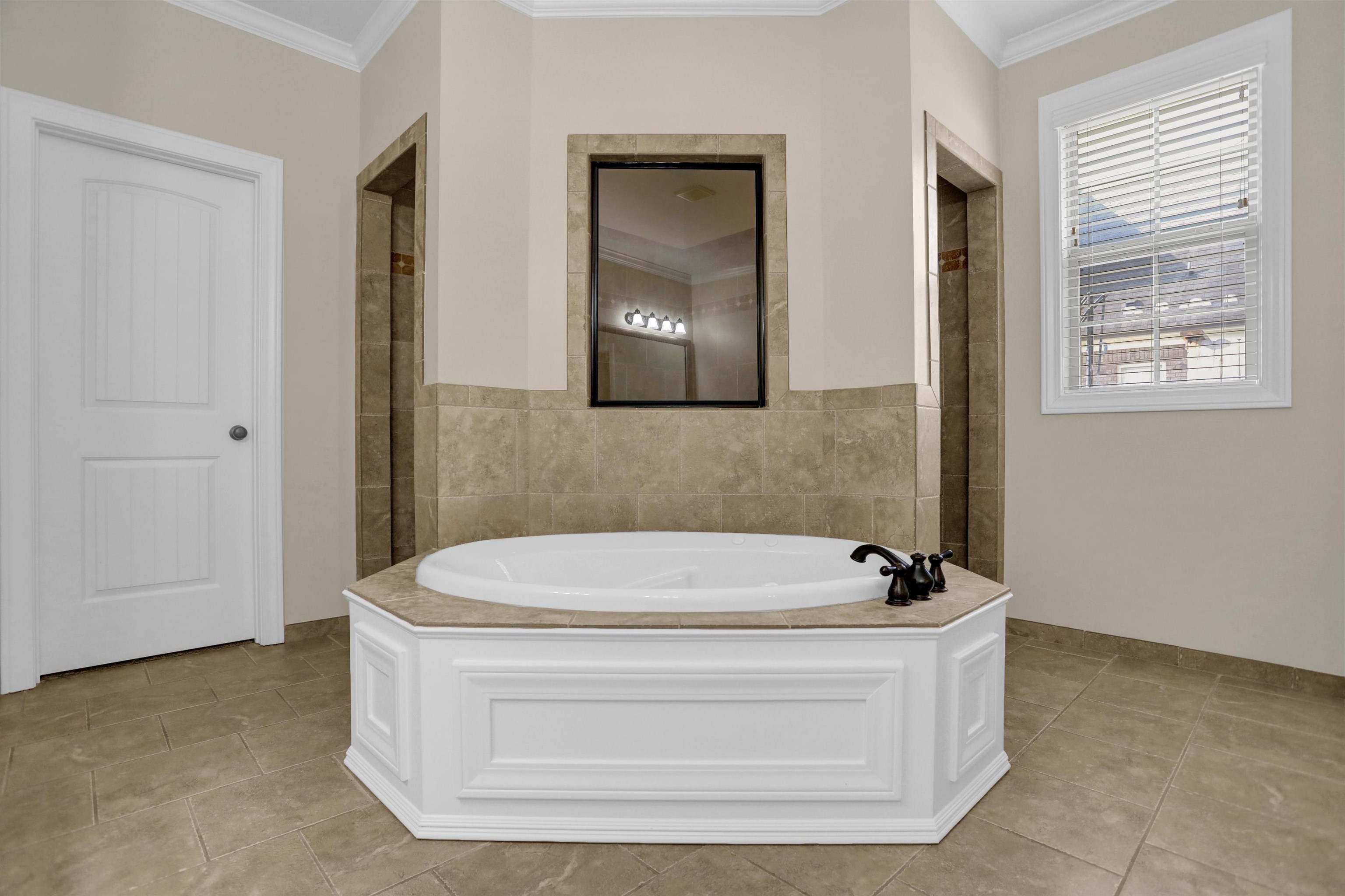 6031 Windsor Oak Dr Property Photo 15