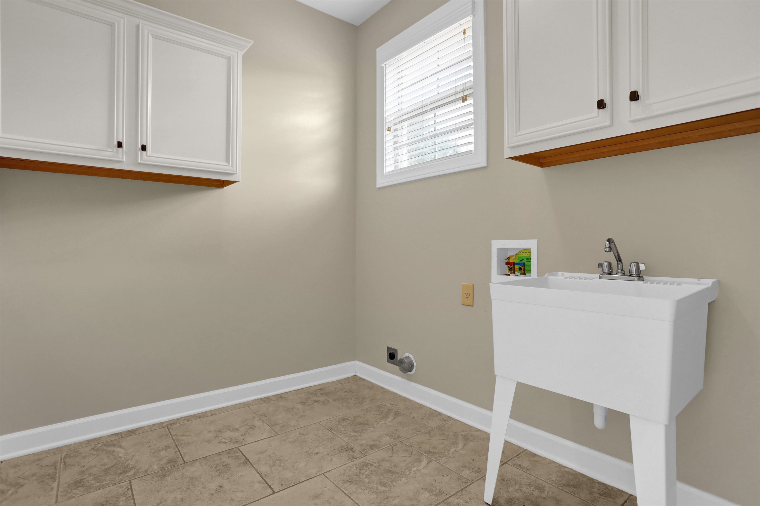 6031 Windsor Oak Dr Property Photo 28