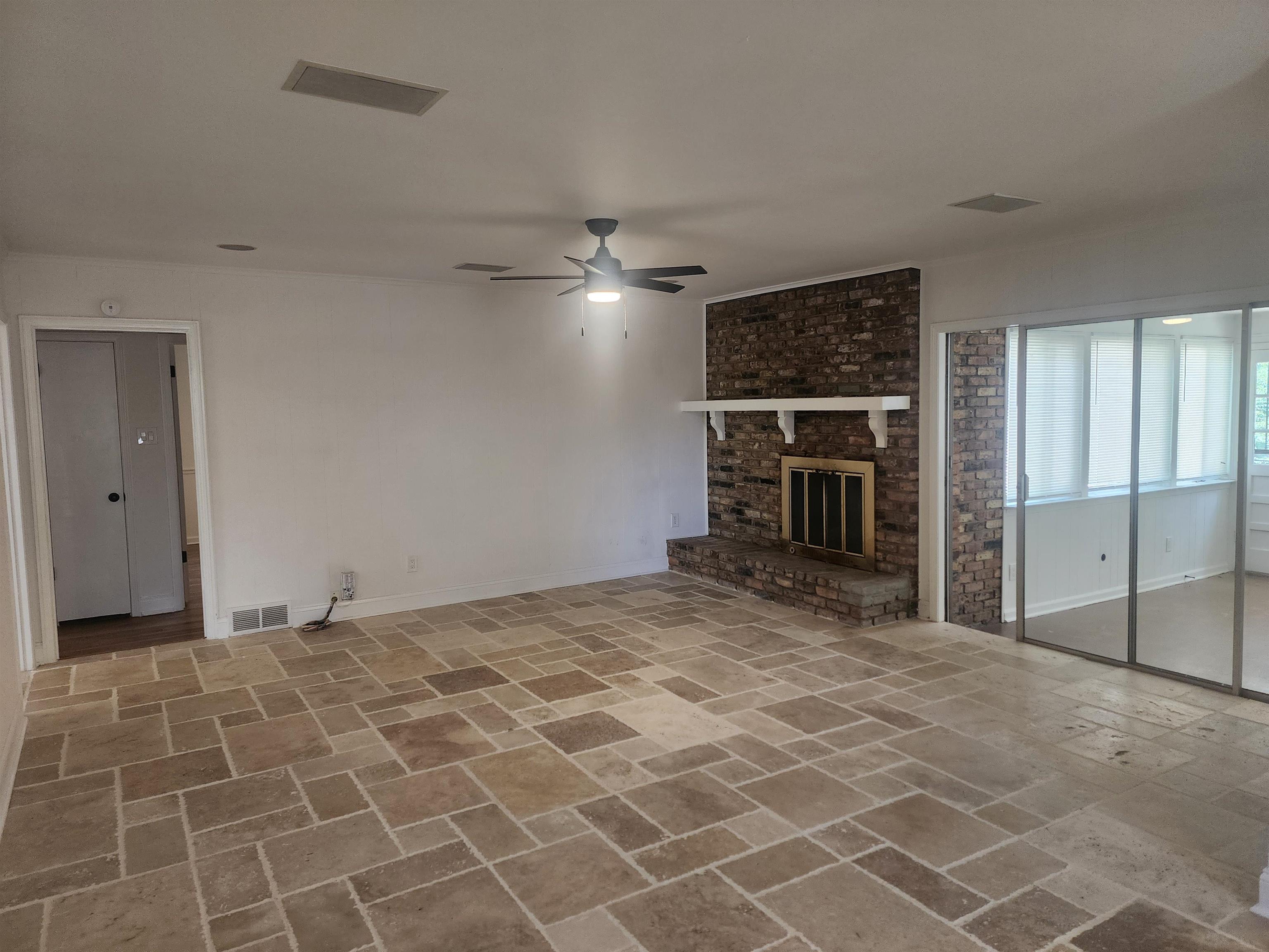 1192 Whiting St Property Photo 3