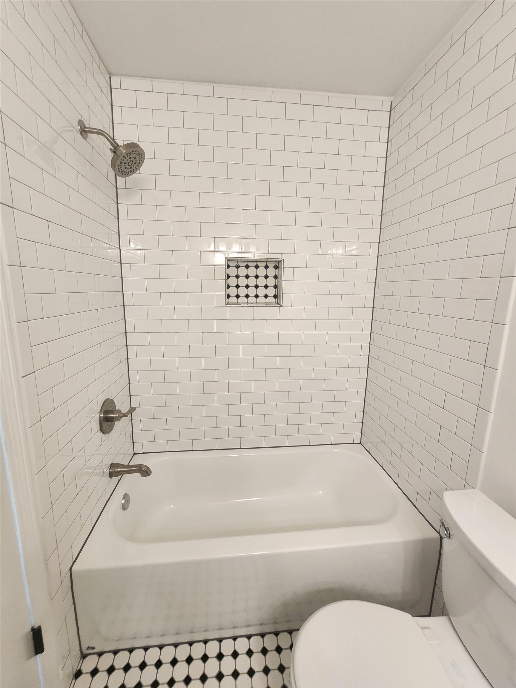 1192 Whiting St Property Photo 12