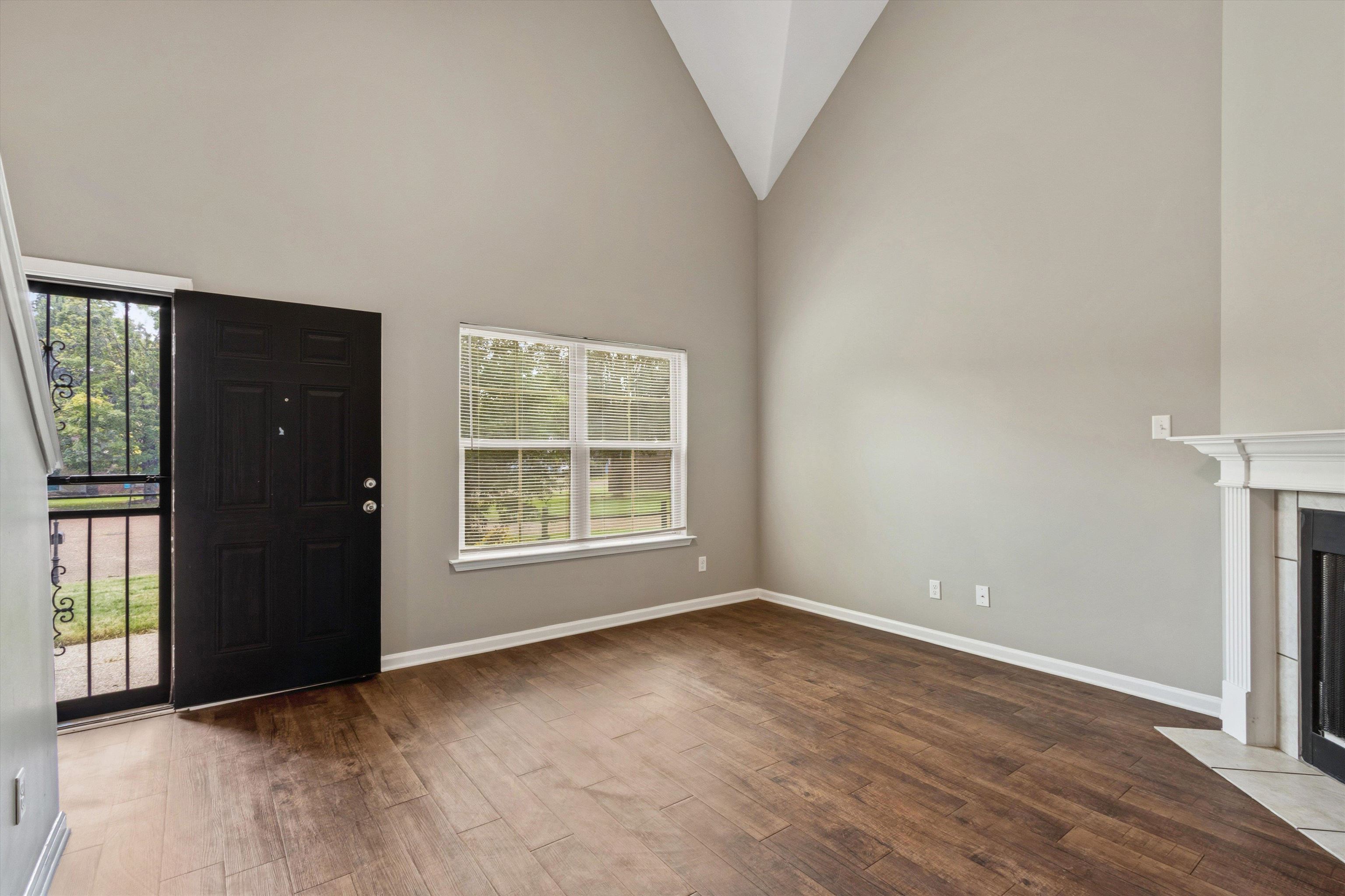 4043 Bedford Cv Property Photo 7