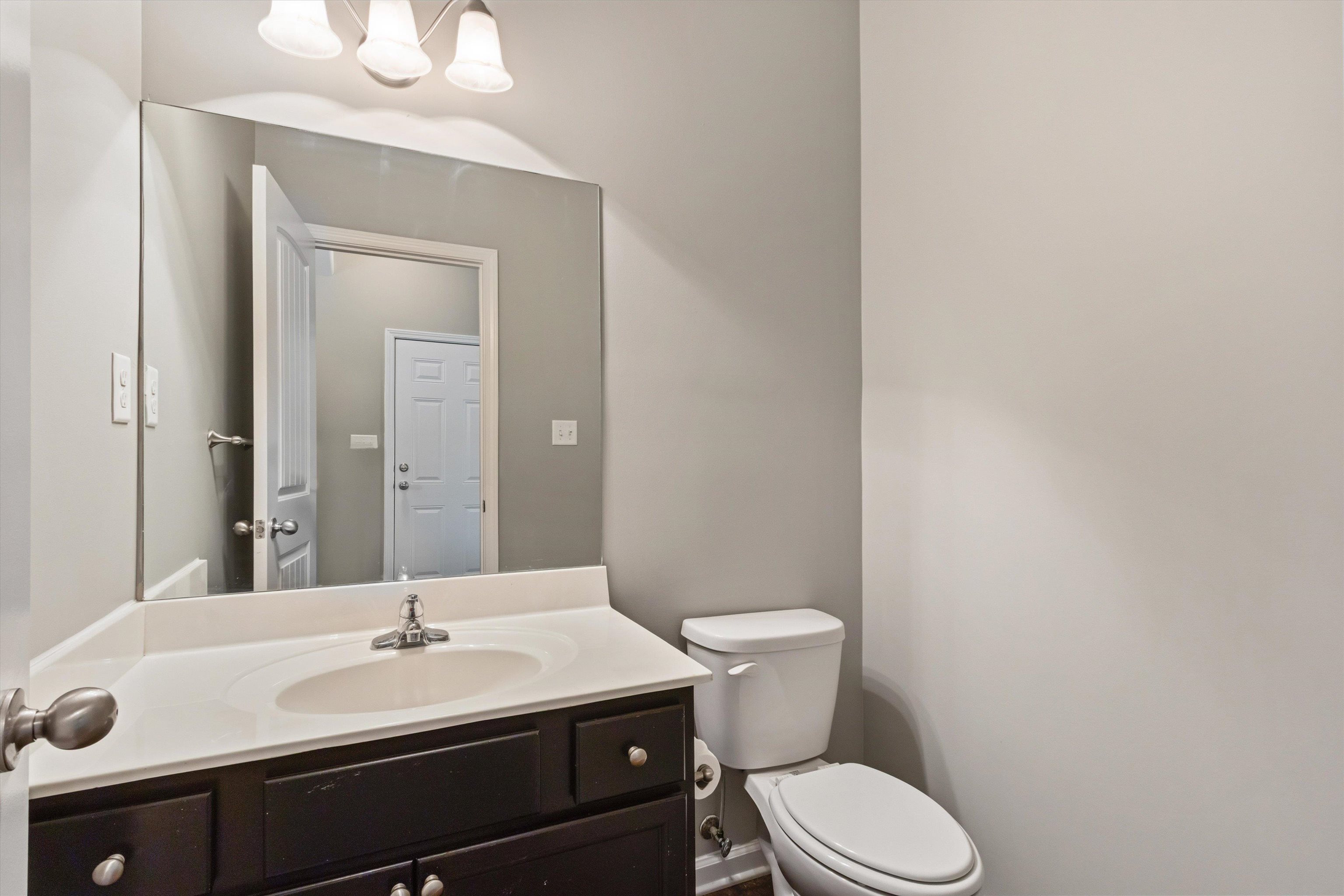 4043 Bedford Cv Property Photo 8