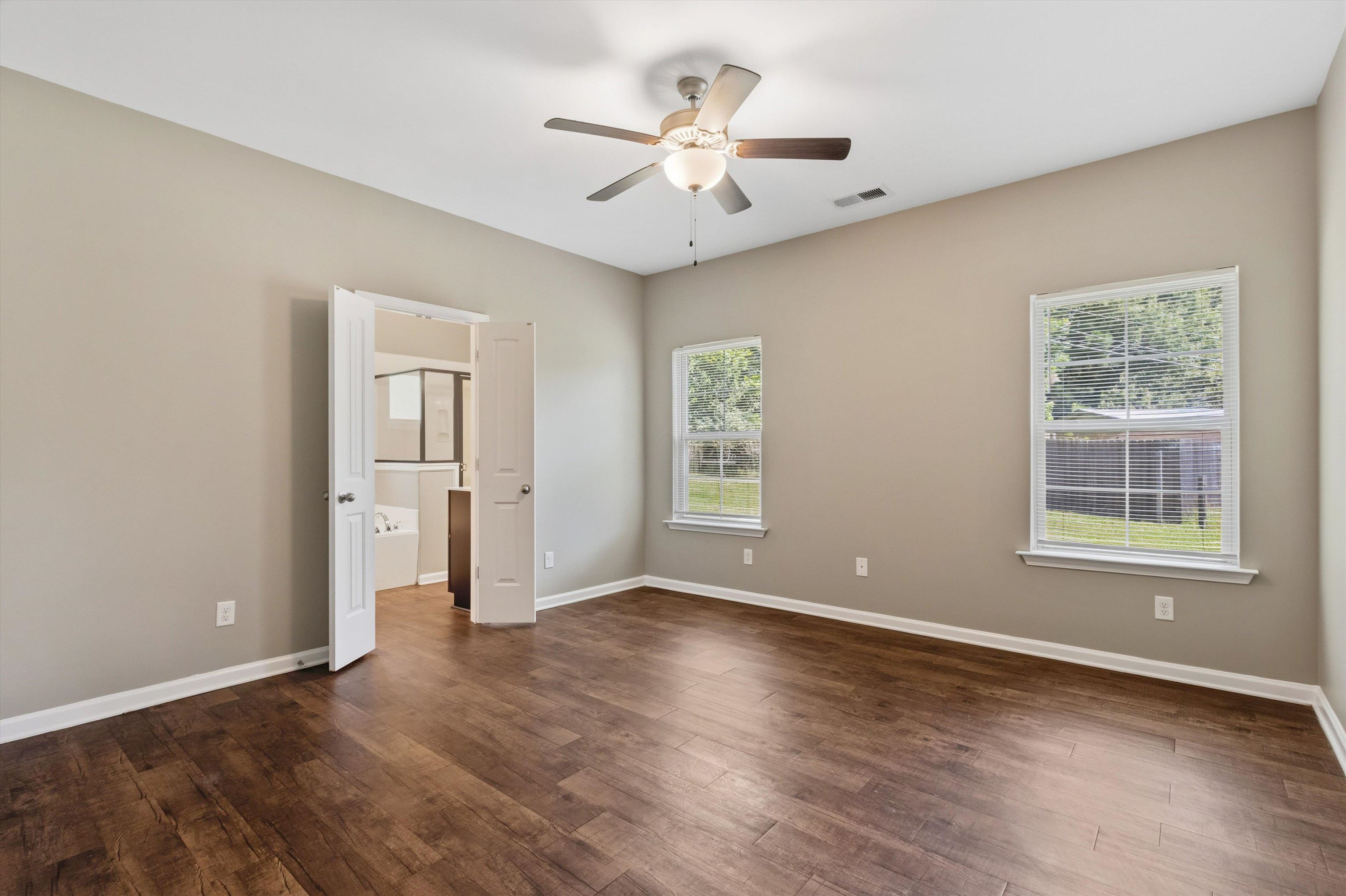 4043 Bedford Cv Property Photo 14