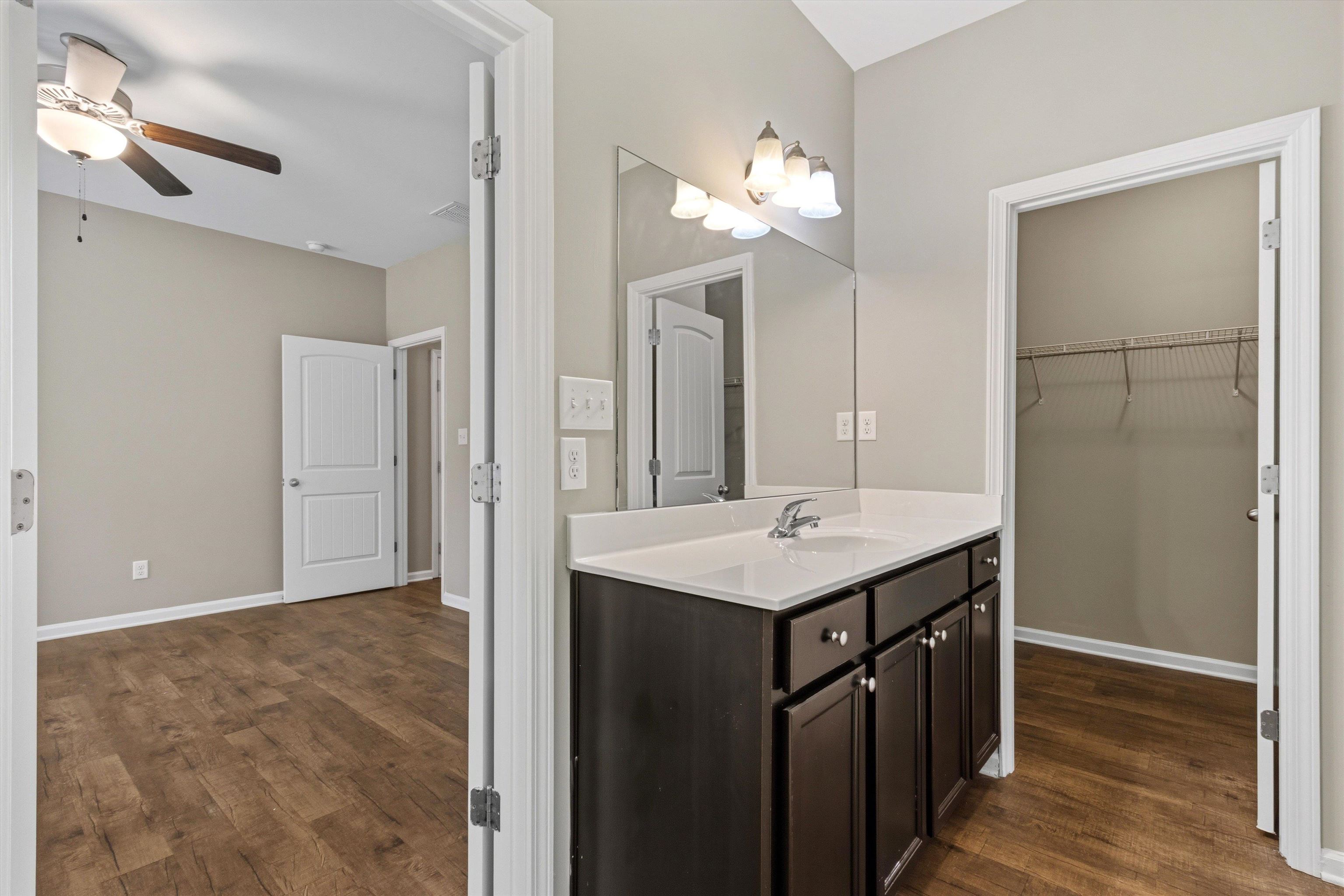4043 Bedford Cv Property Photo 16