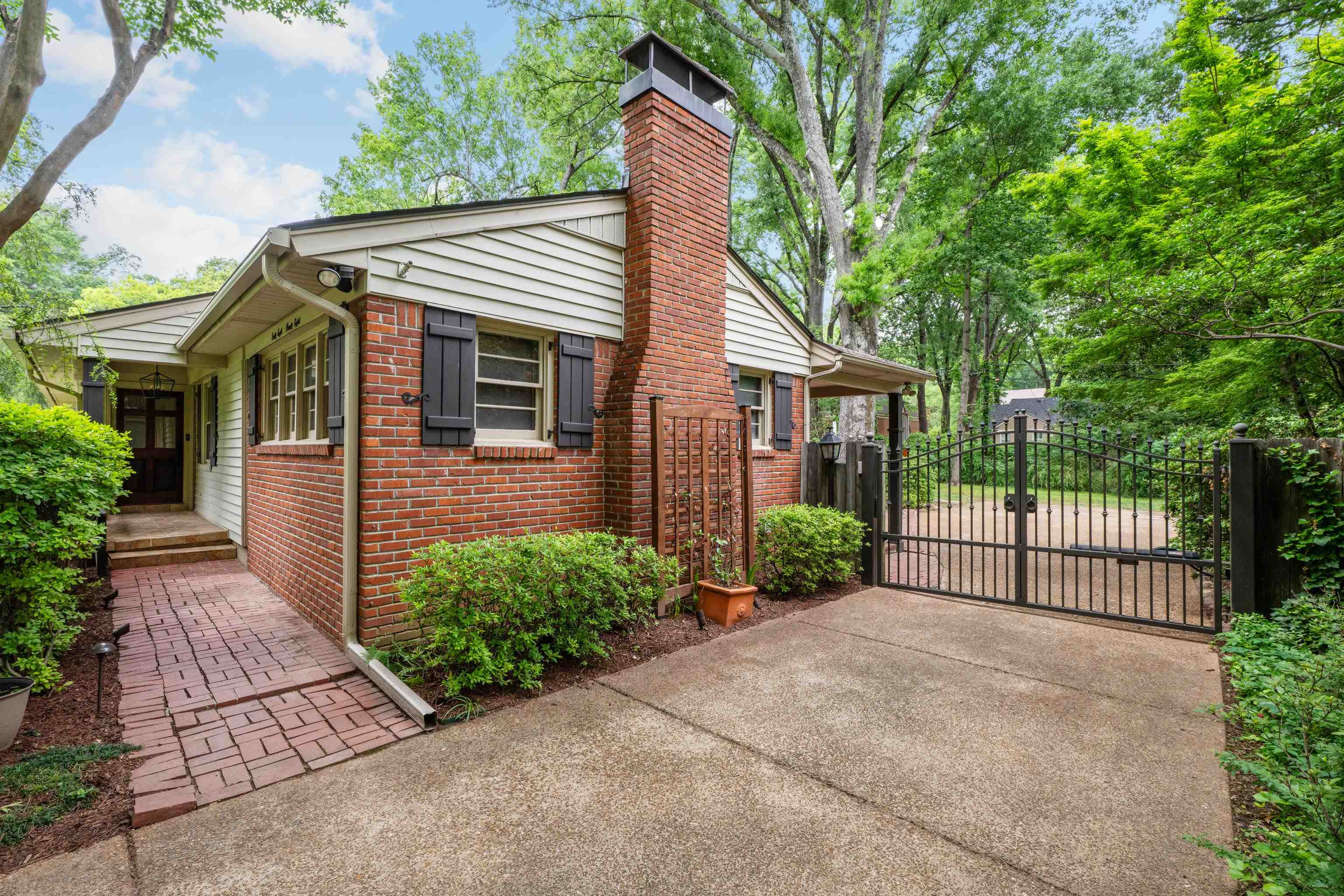 4898 Cole Rd Property Photo 38