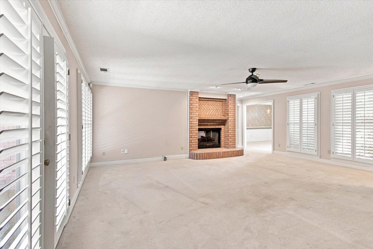 751 Lake Meadow Dr Property Photo 8