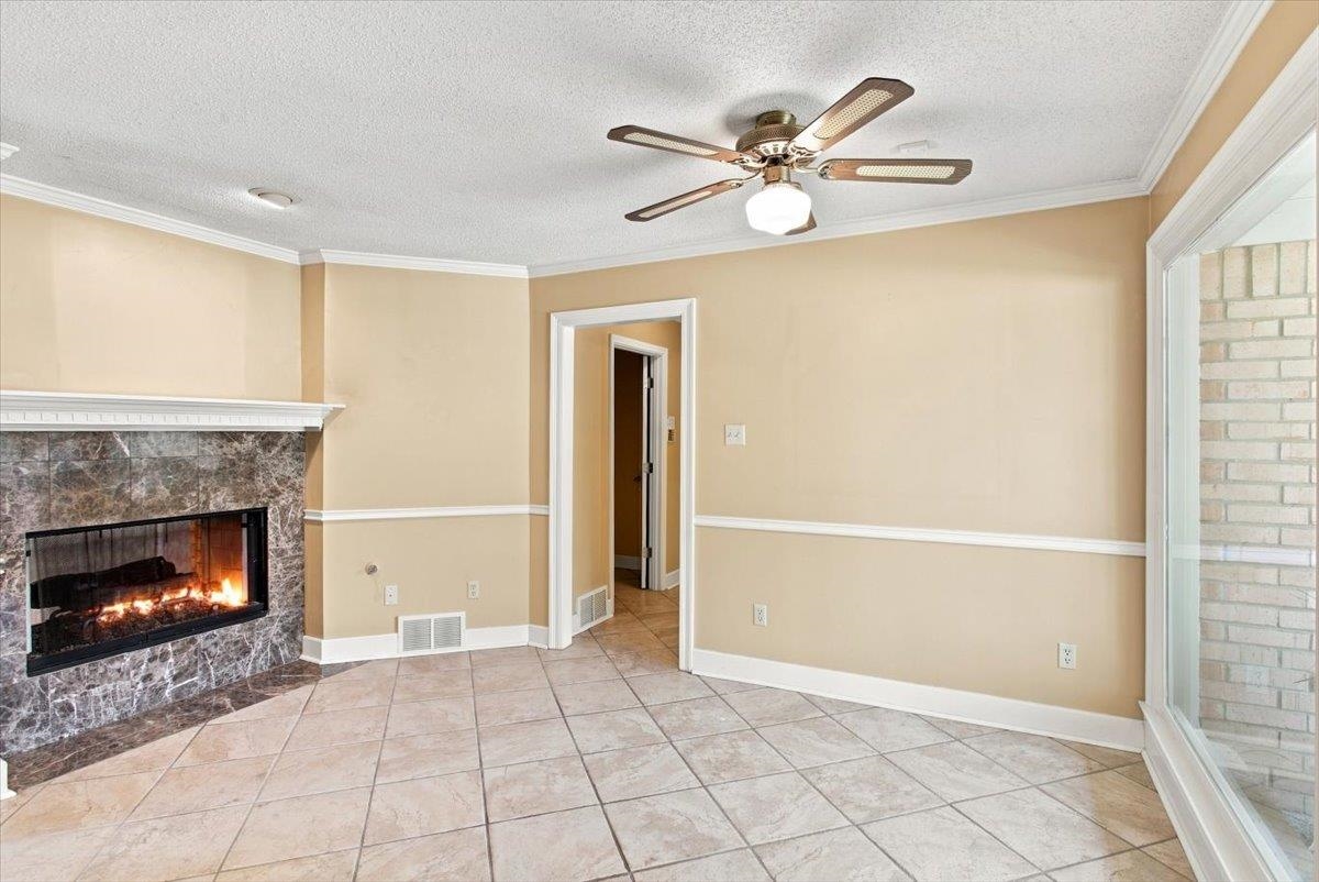 751 Lake Meadow Dr Property Photo 16