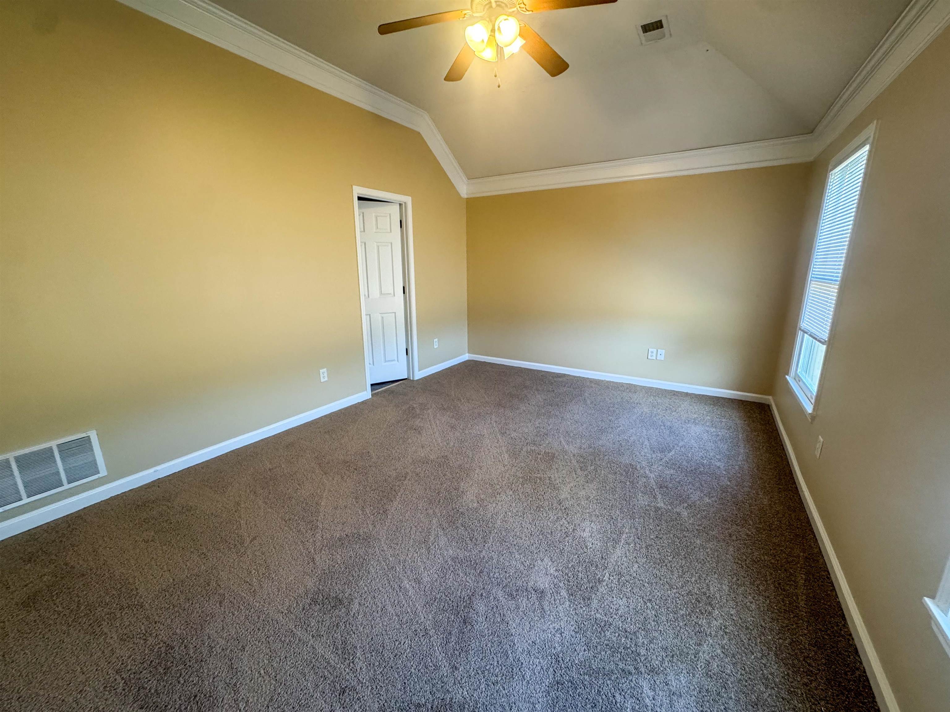 4894 Fox Springs Dr Property Photo 6