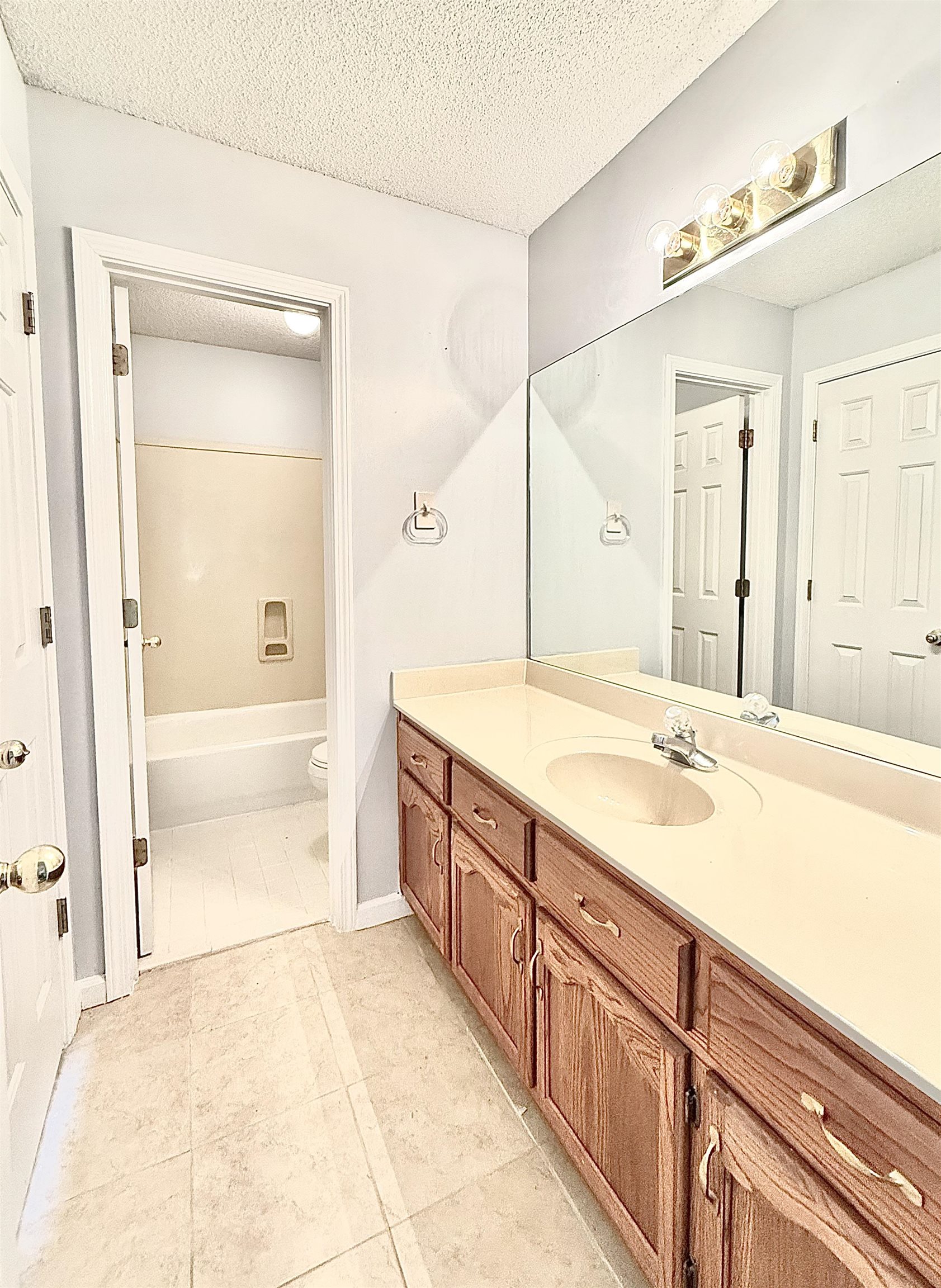 1044 Sweetie Ln Property Photo 28