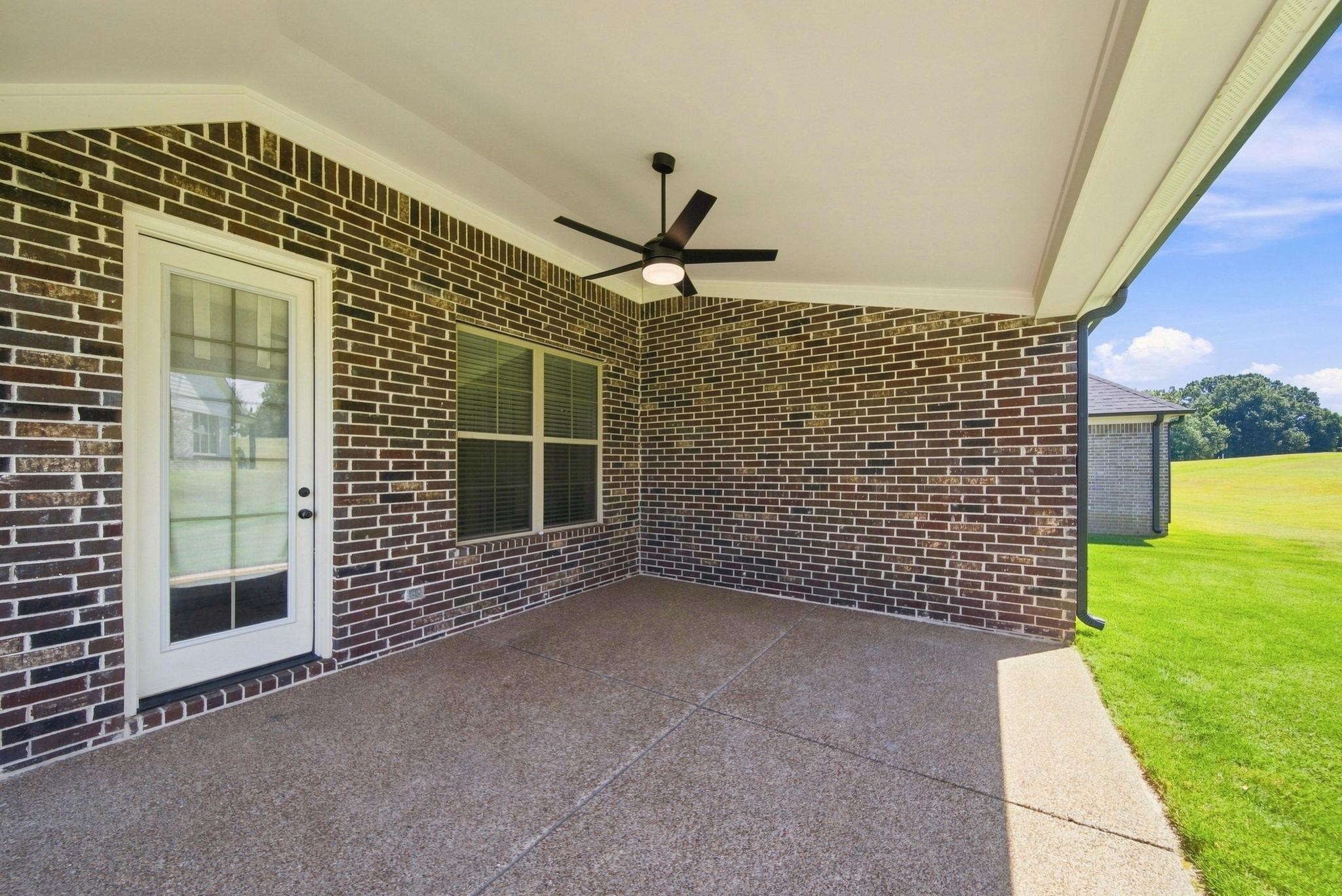 250 Saint Andrews Dr Property Photo 6