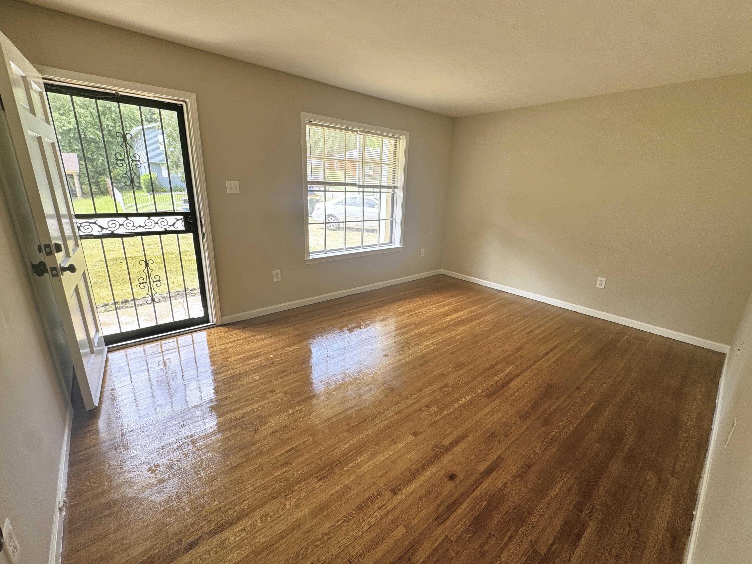 3712 Merritt St Property Photo 3