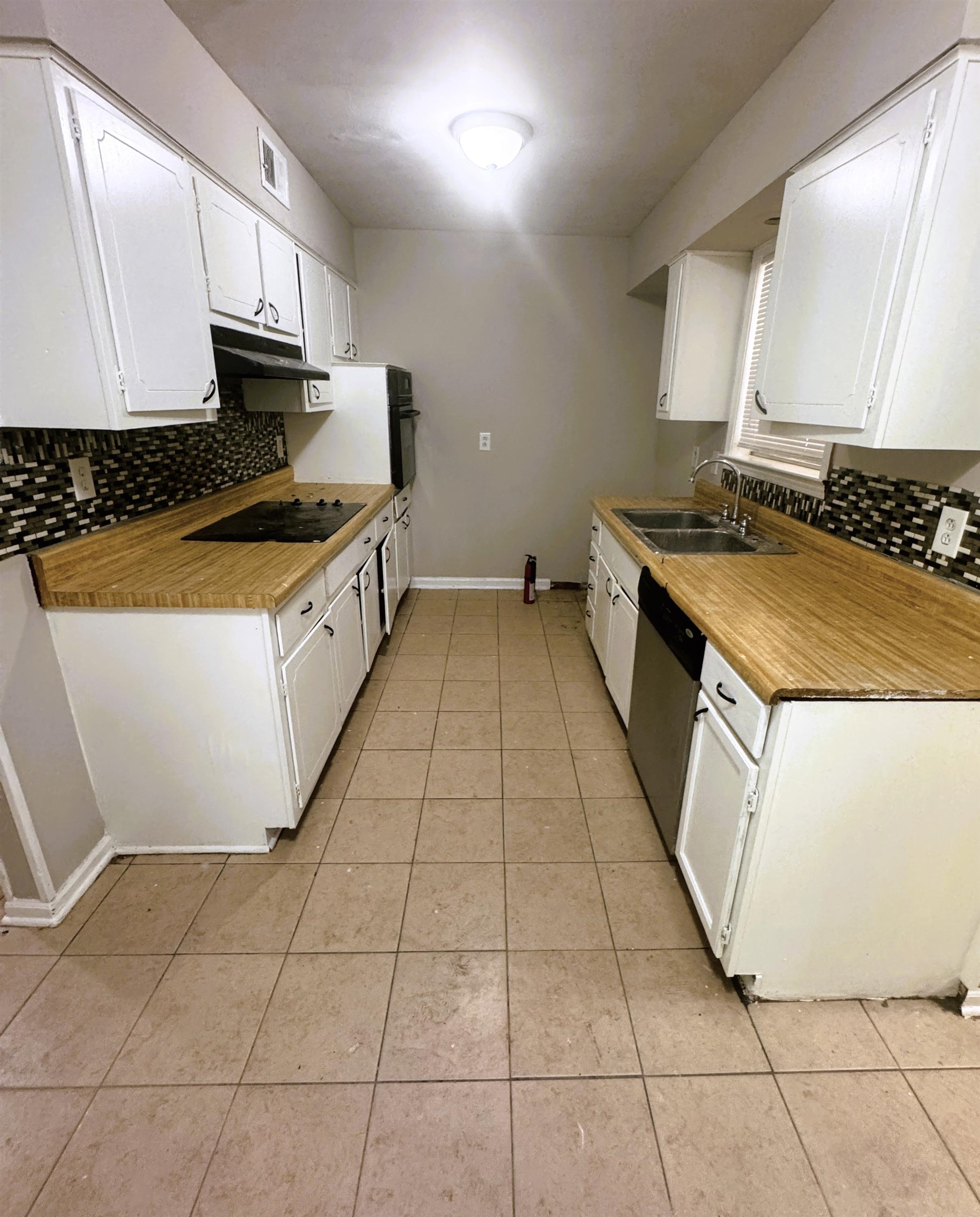 3712 Merritt St Property Photo 5