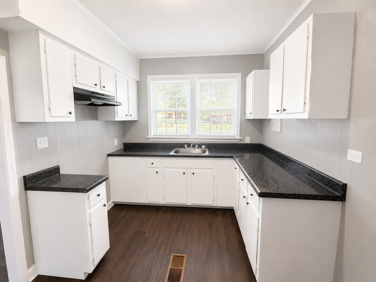 3609 Overton Crossing St Property Photo 13