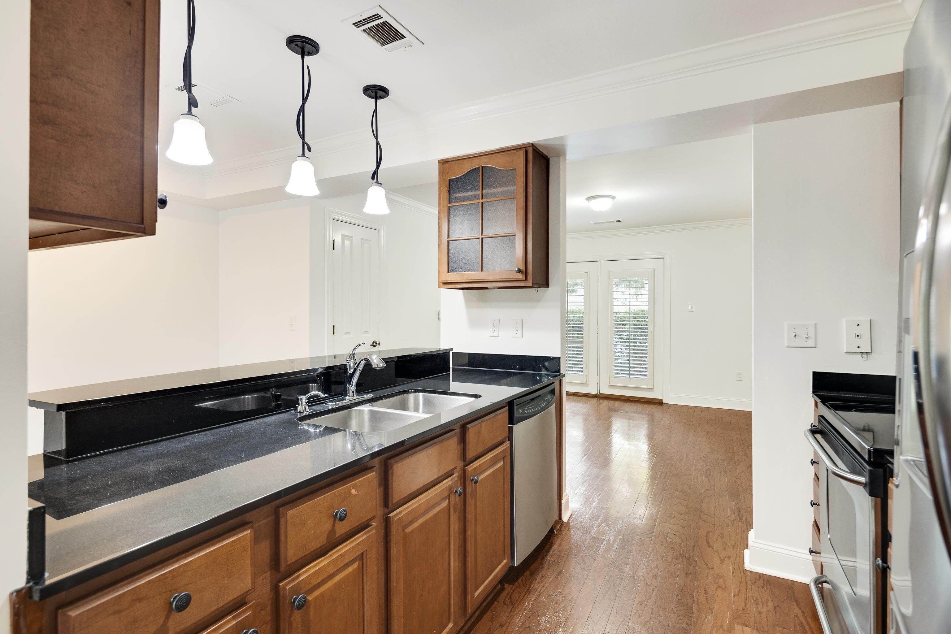7488 Germantown Sq Property Photo 11