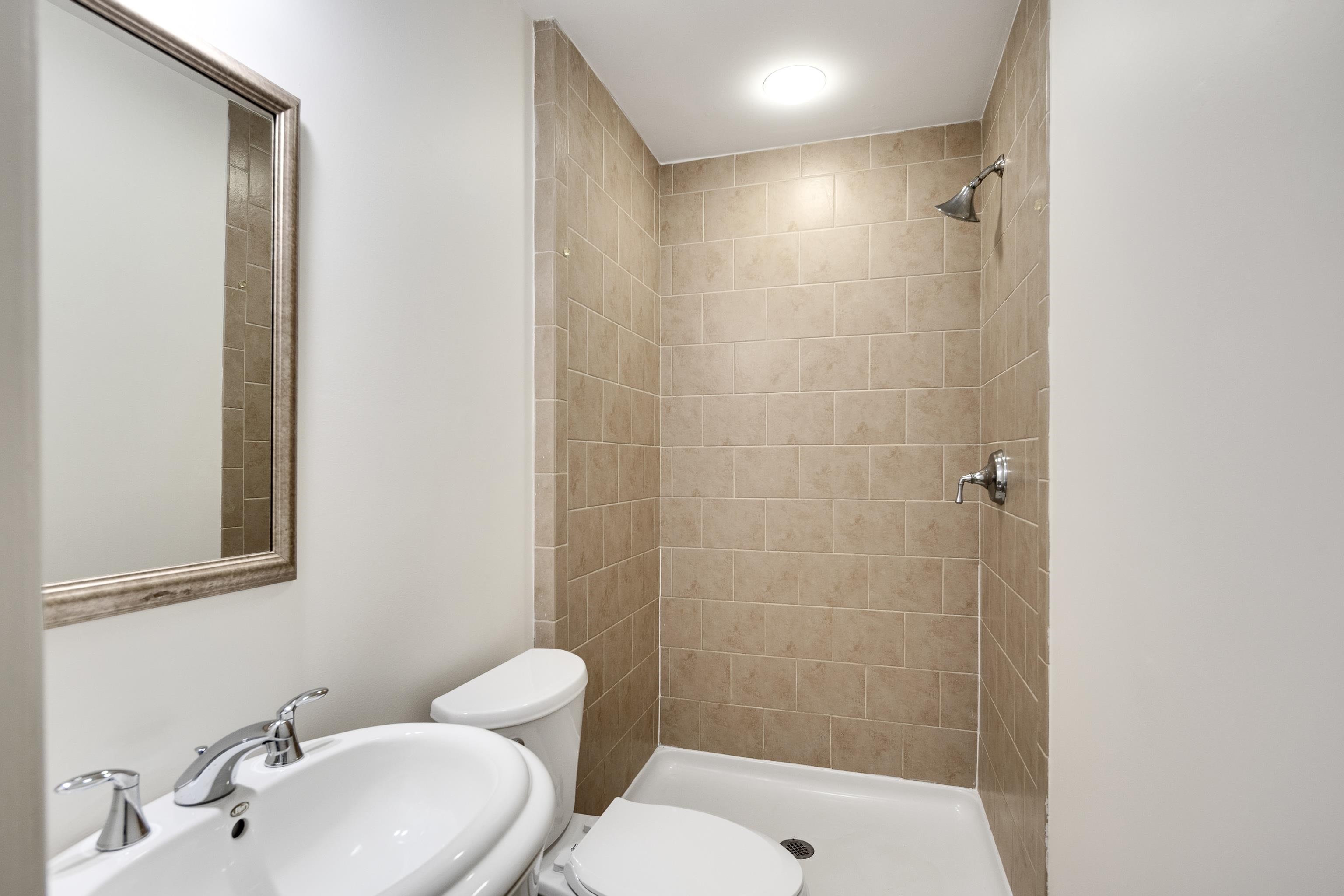7488 Germantown Sq Property Photo 21