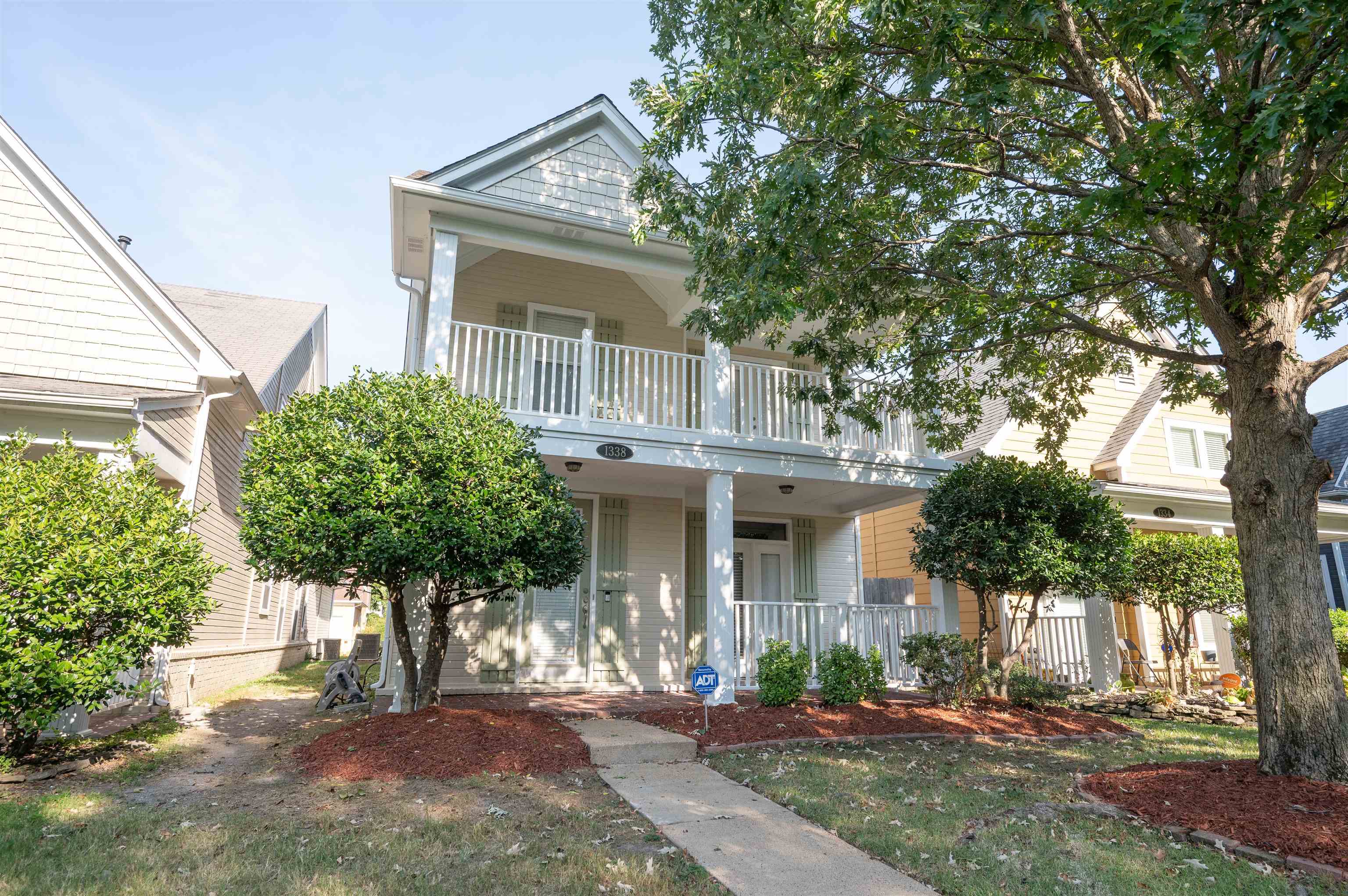 1338 E Island Pl Property Photo 1