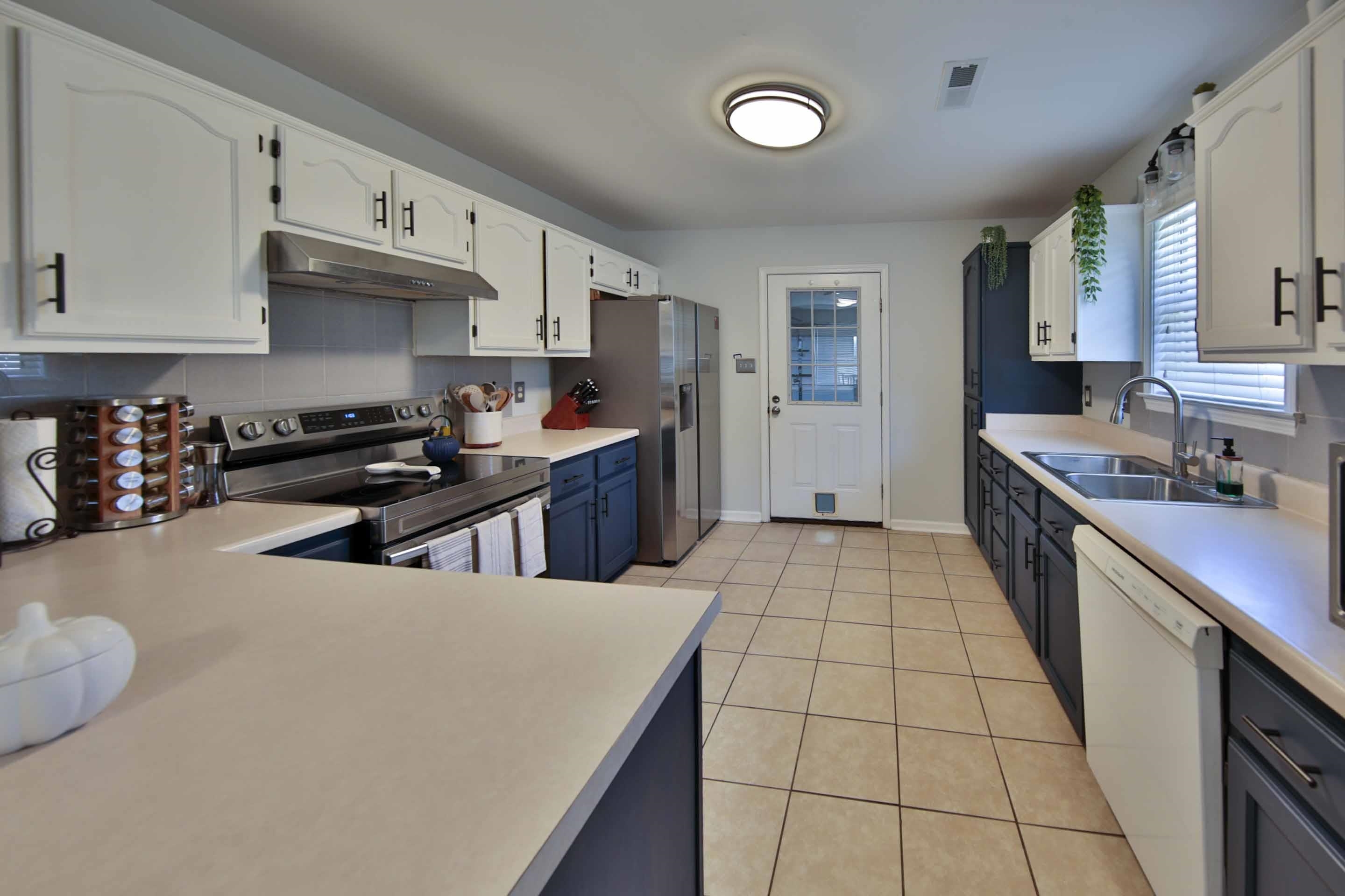 22 Kingston Ave Property Photo 9