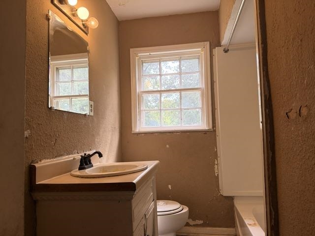 1388 S Highland St Property Photo 10
