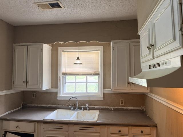 1388 S Highland St Property Photo 17