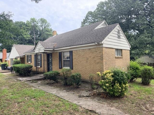 1388 S Highland St Property Photo 20