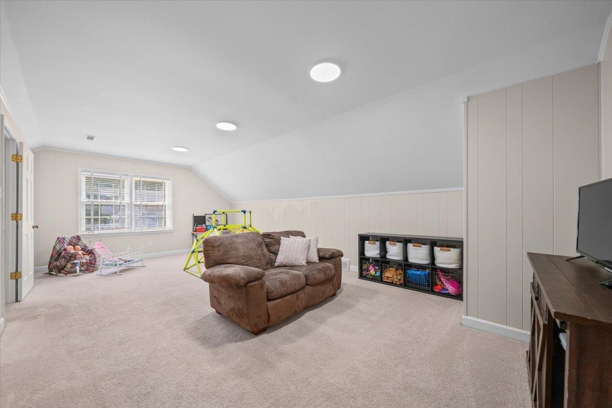 2760 Holly Spring Dr Property Photo 23