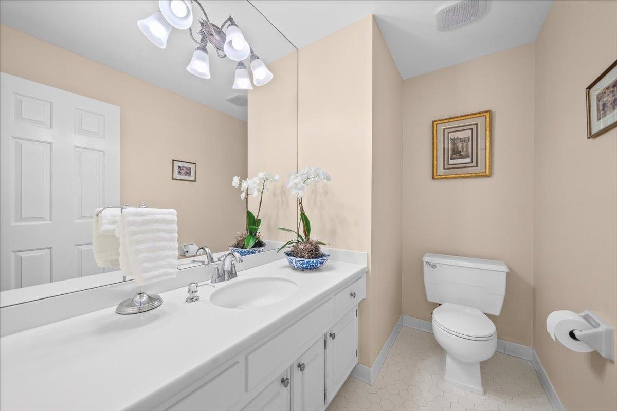 2760 Holly Spring Dr Property Photo 24