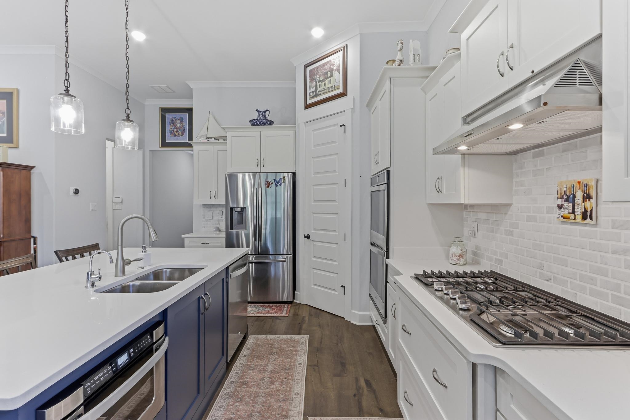 5744 Hollow Oak Dr E Property Photo 9
