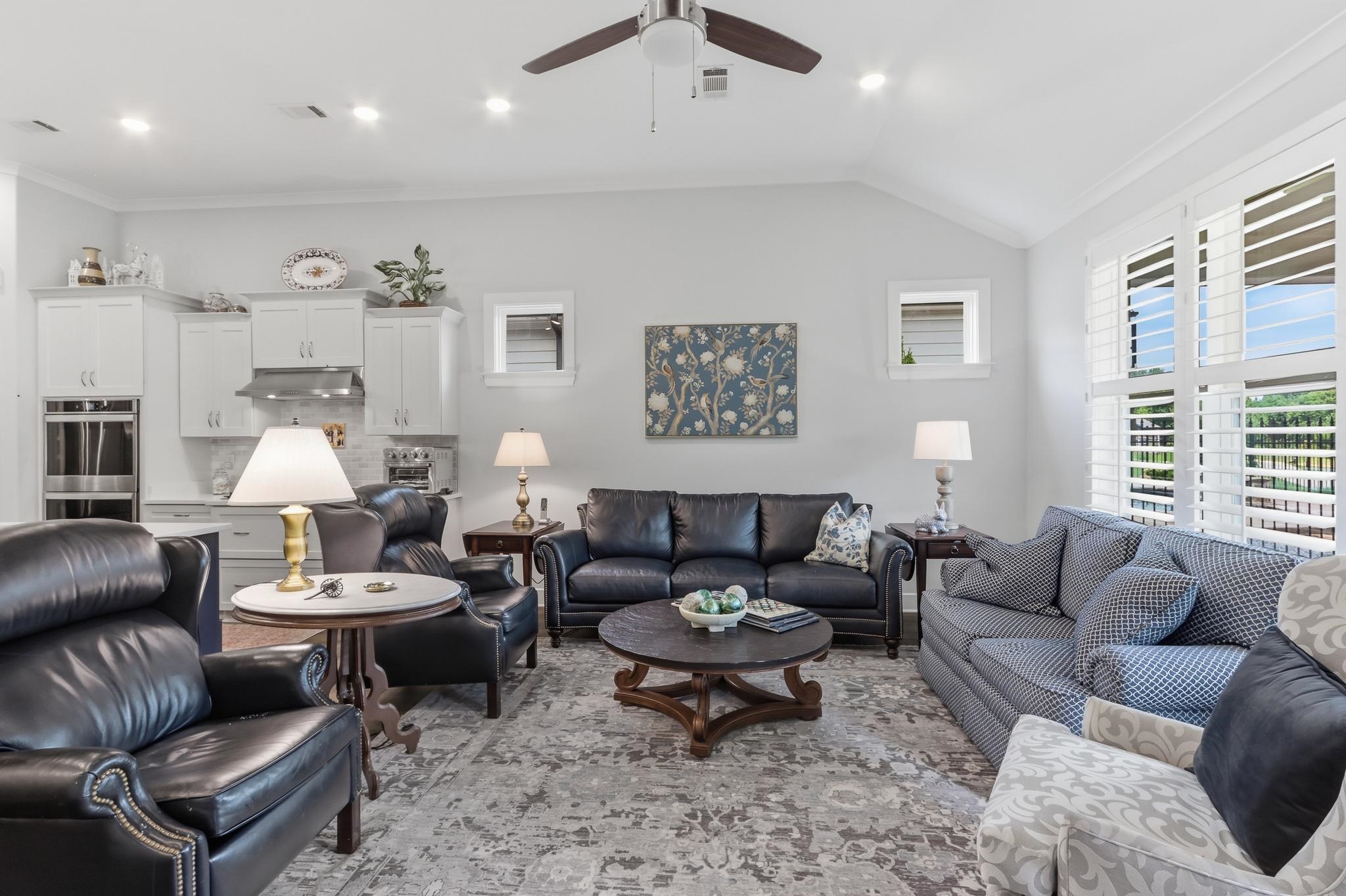 5744 Hollow Oak Dr E Property Photo 17