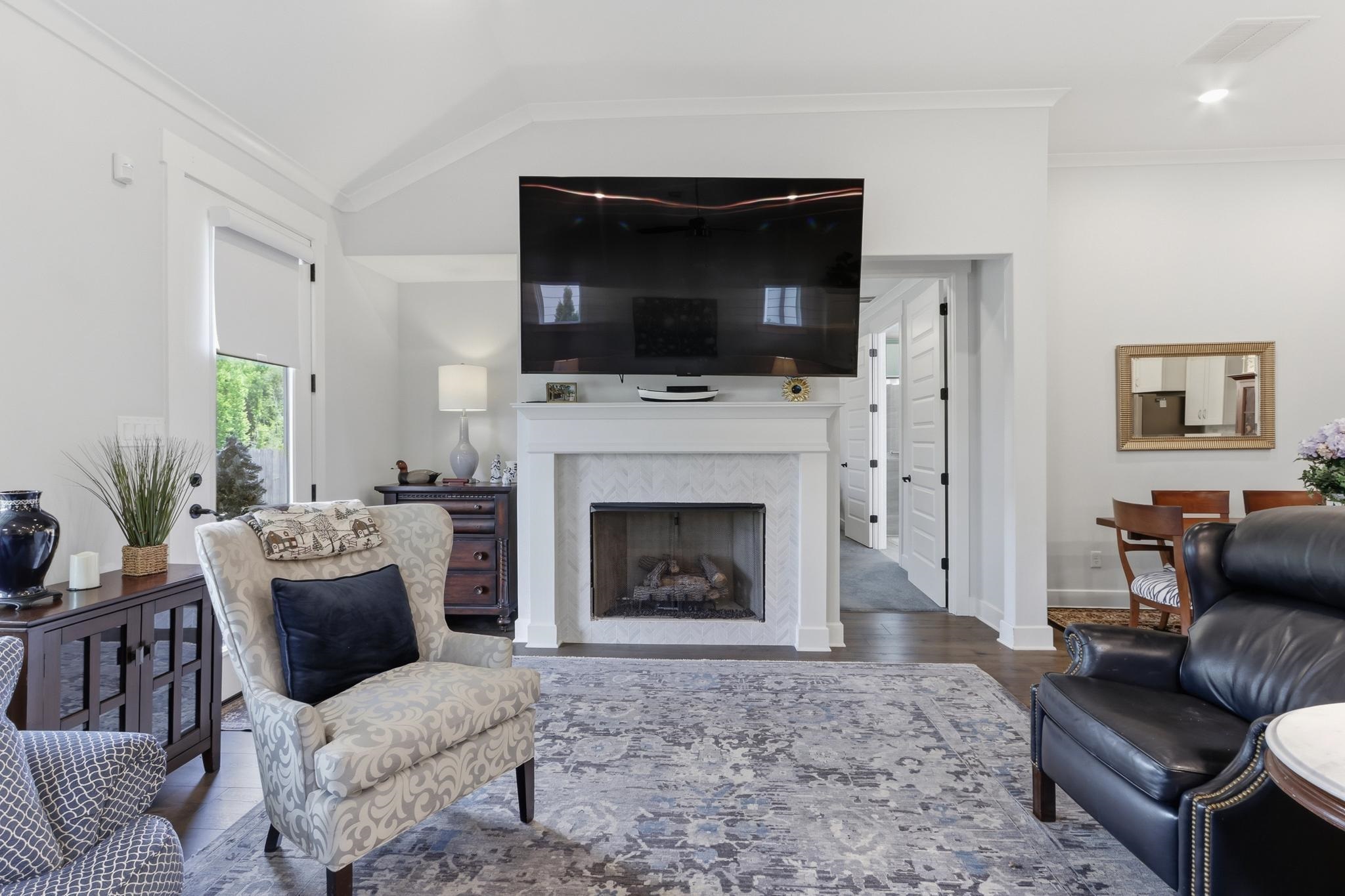 5744 Hollow Oak Dr E Property Photo 19
