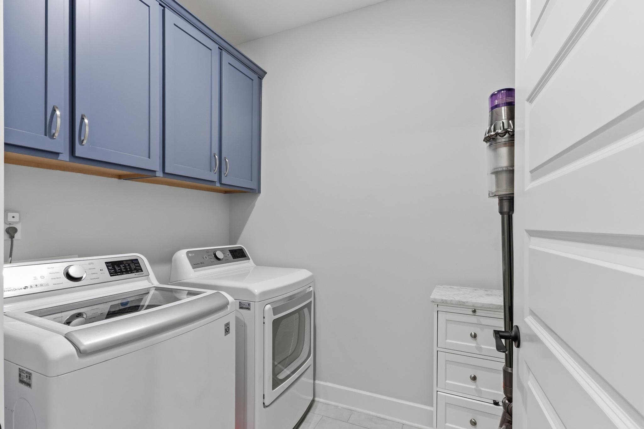 5744 Hollow Oak Dr E Property Photo 29