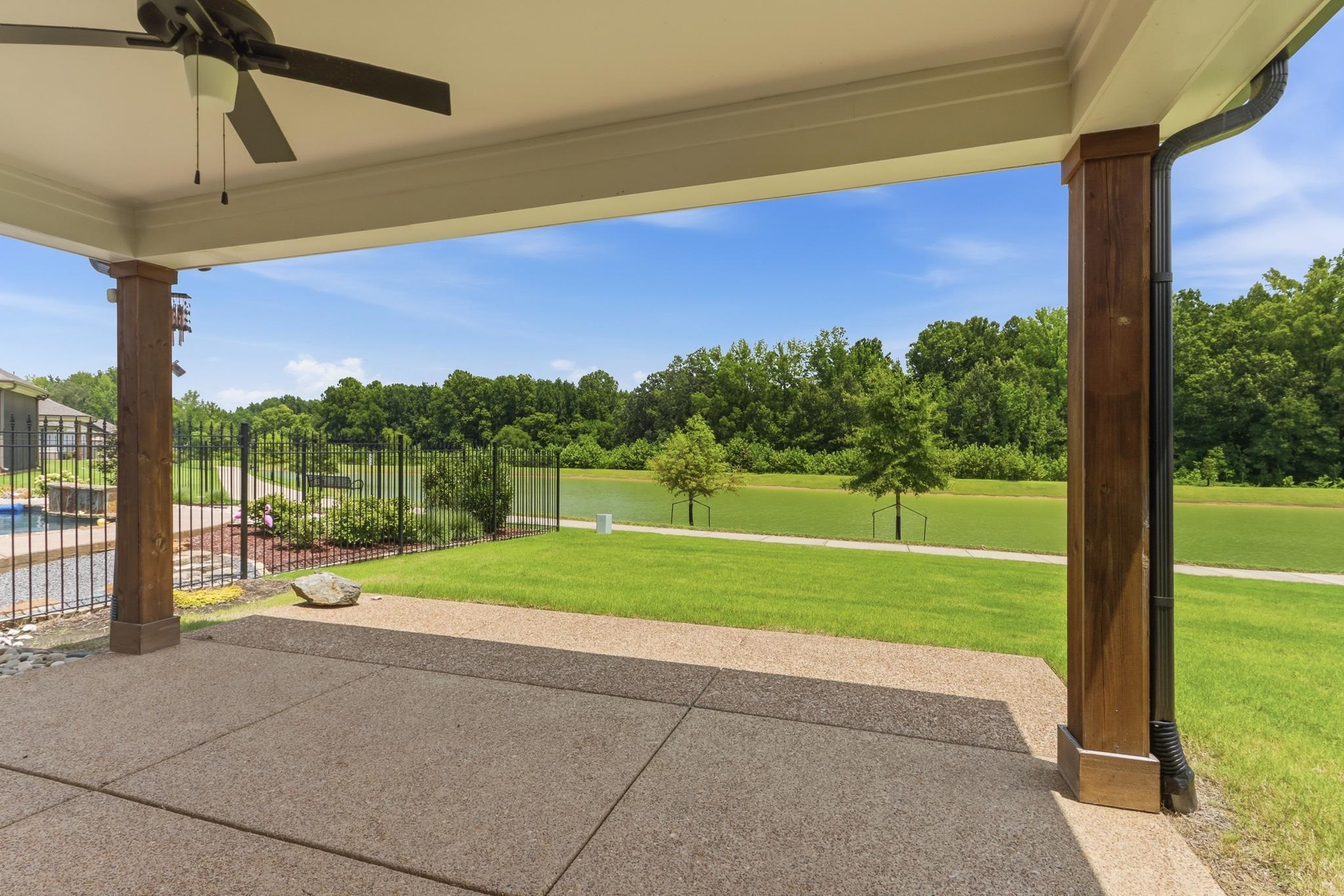 5744 Hollow Oak Dr E Property Photo 30
