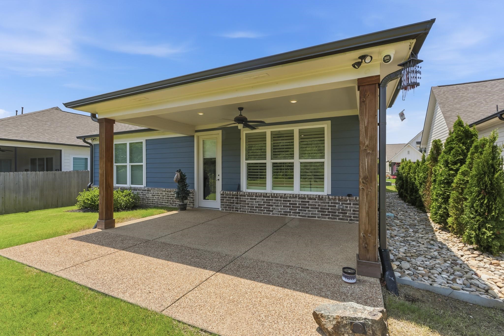 5744 Hollow Oak Dr E Property Photo 31