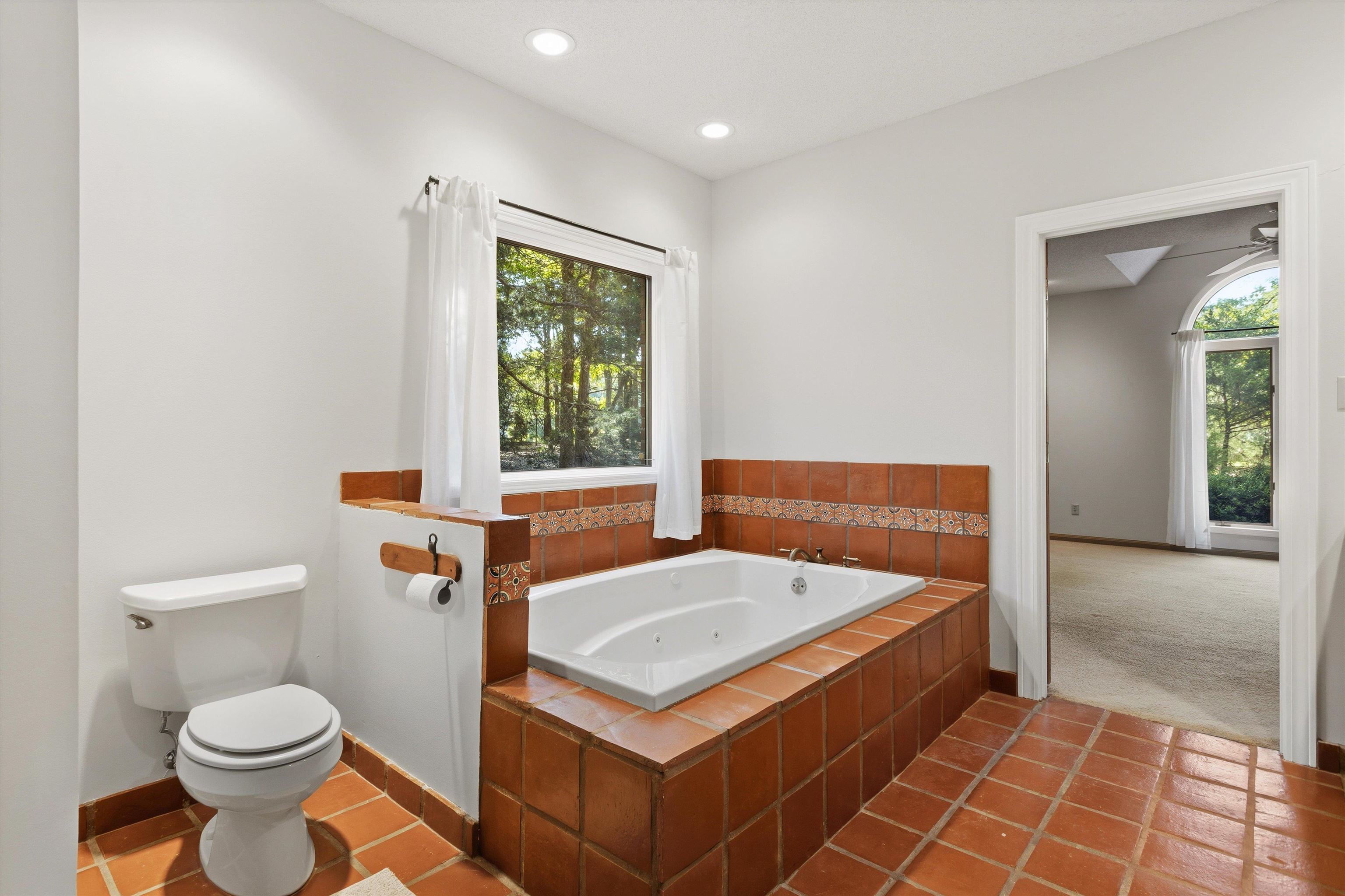 3914 Windolyn Cir S Property Photo 19