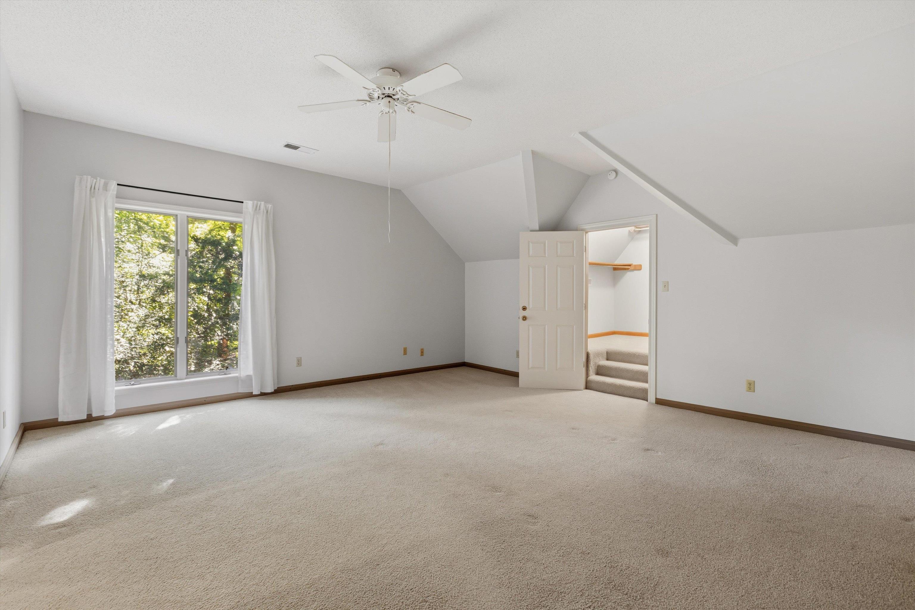 3914 Windolyn Cir S Property Photo 21