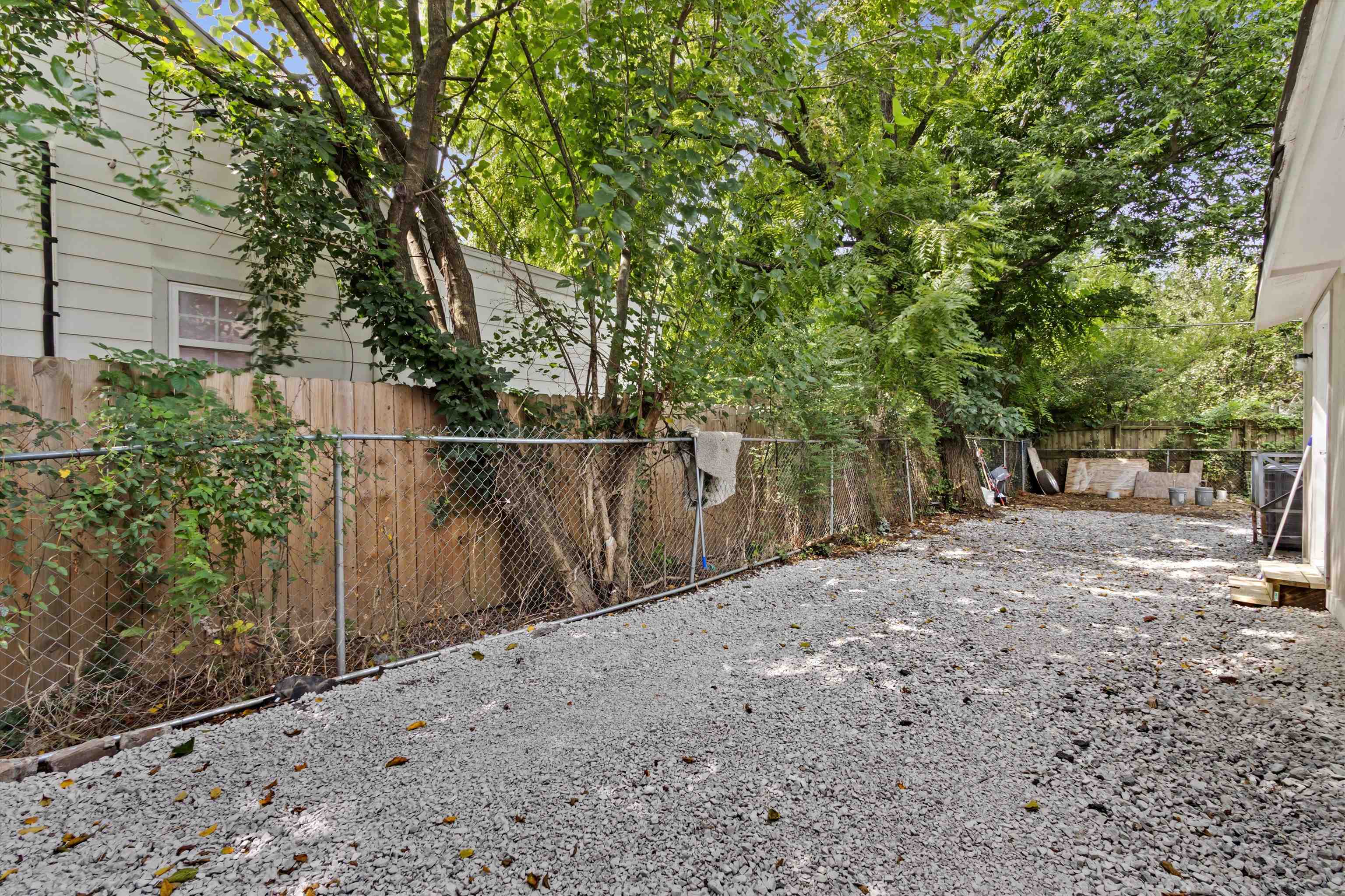 823 Marianna St Property Photo 19