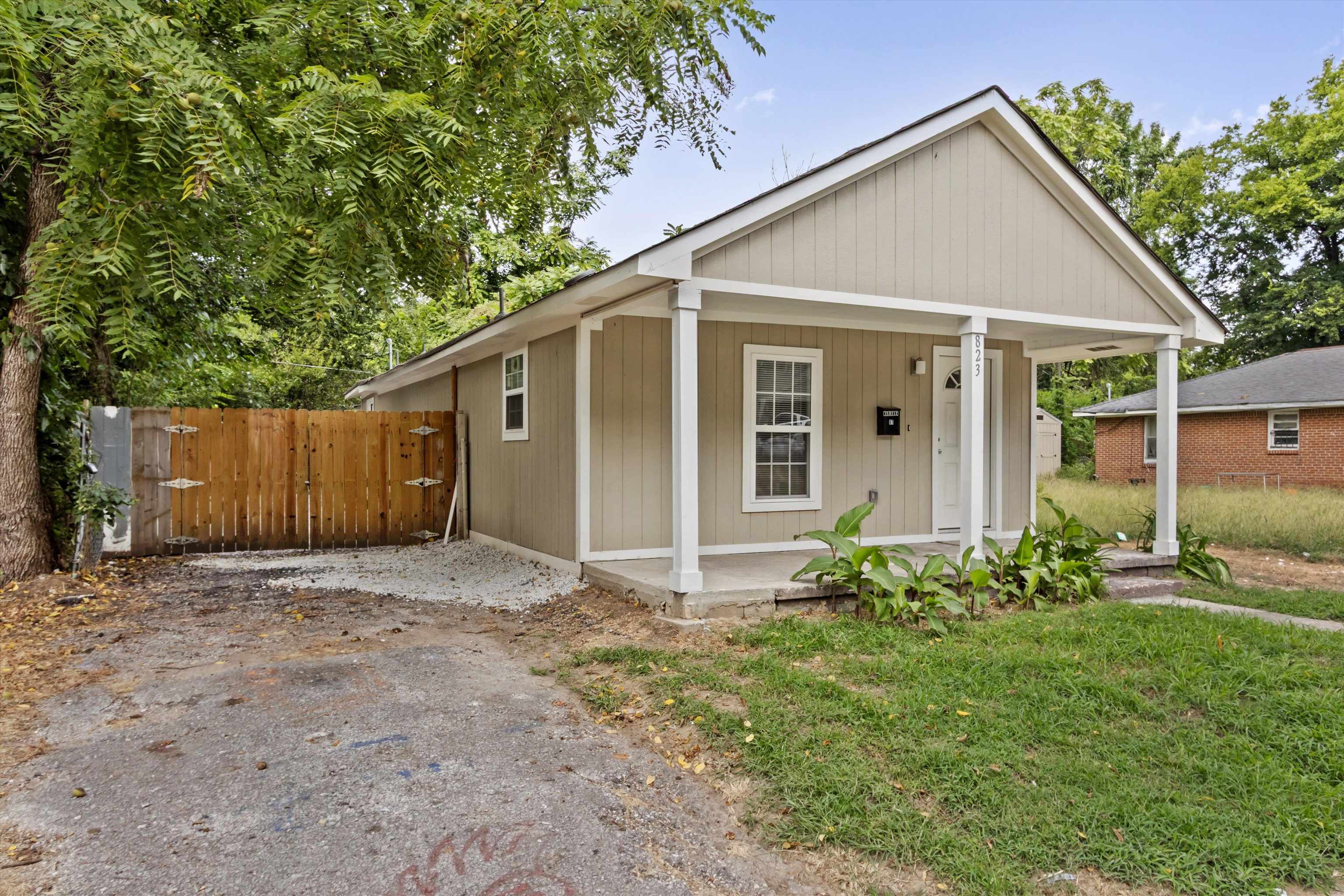 823 Marianna St Property Photo 21