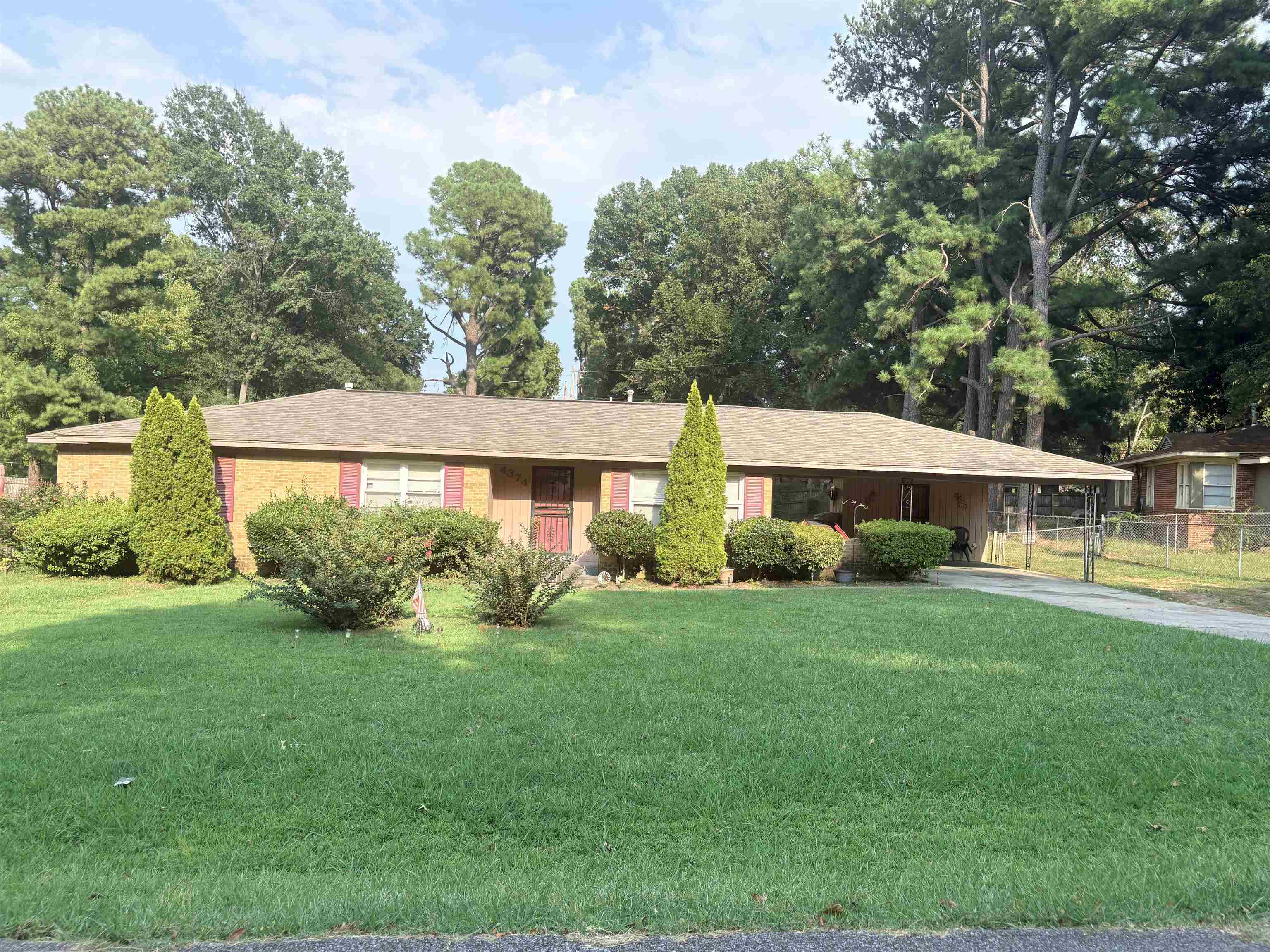 4374 RIDGEWOOD RD Property Photo 1