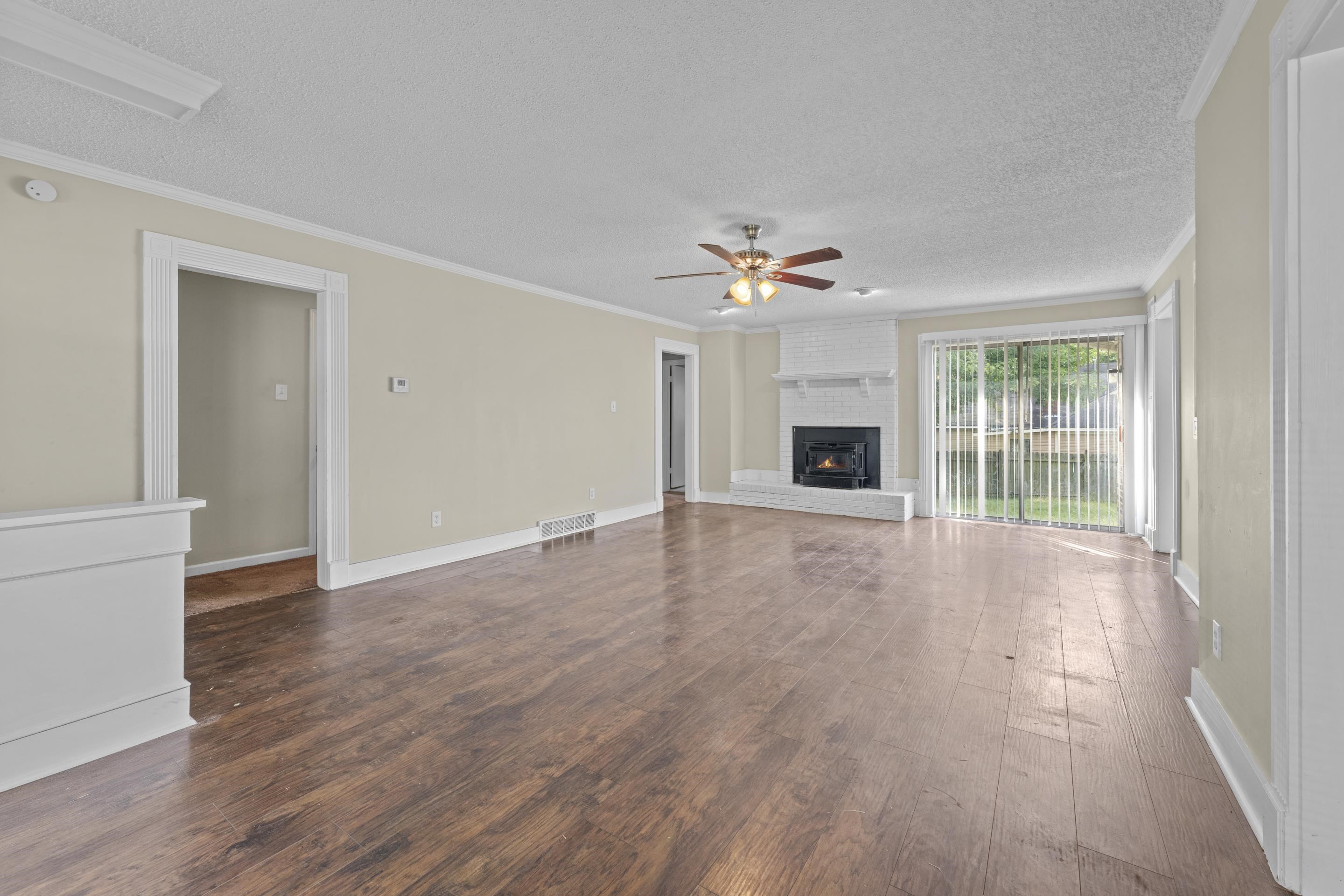 5269 Yellowood Rd Property Photo 6