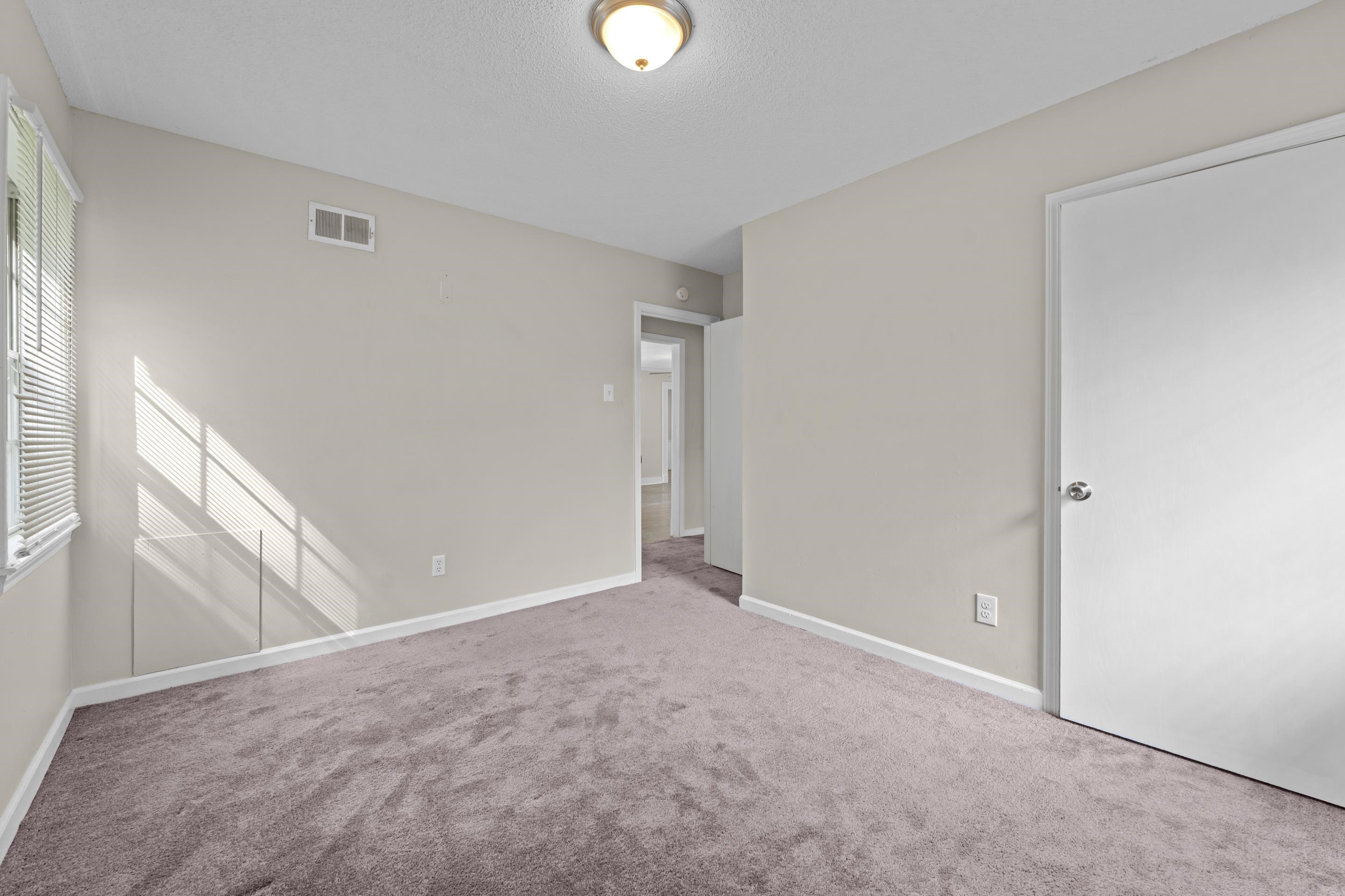 5269 Yellowood Rd Property Photo 17