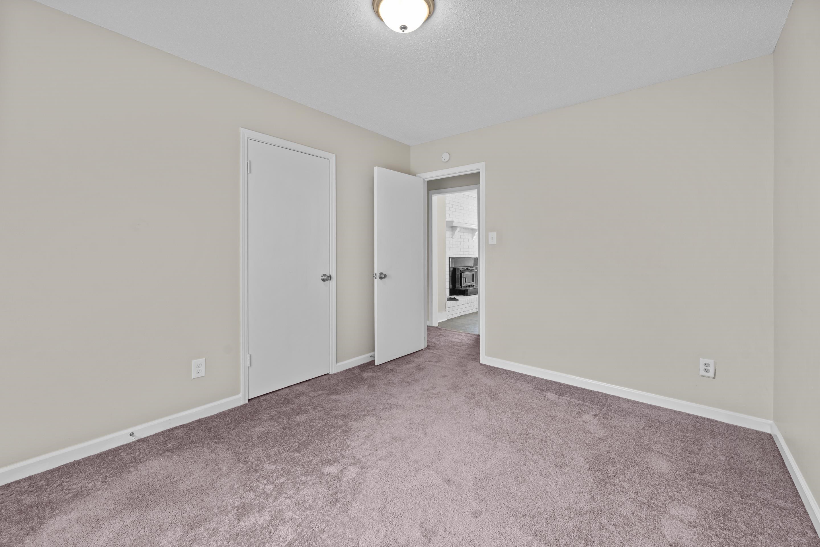 5269 Yellowood Rd Property Photo 19