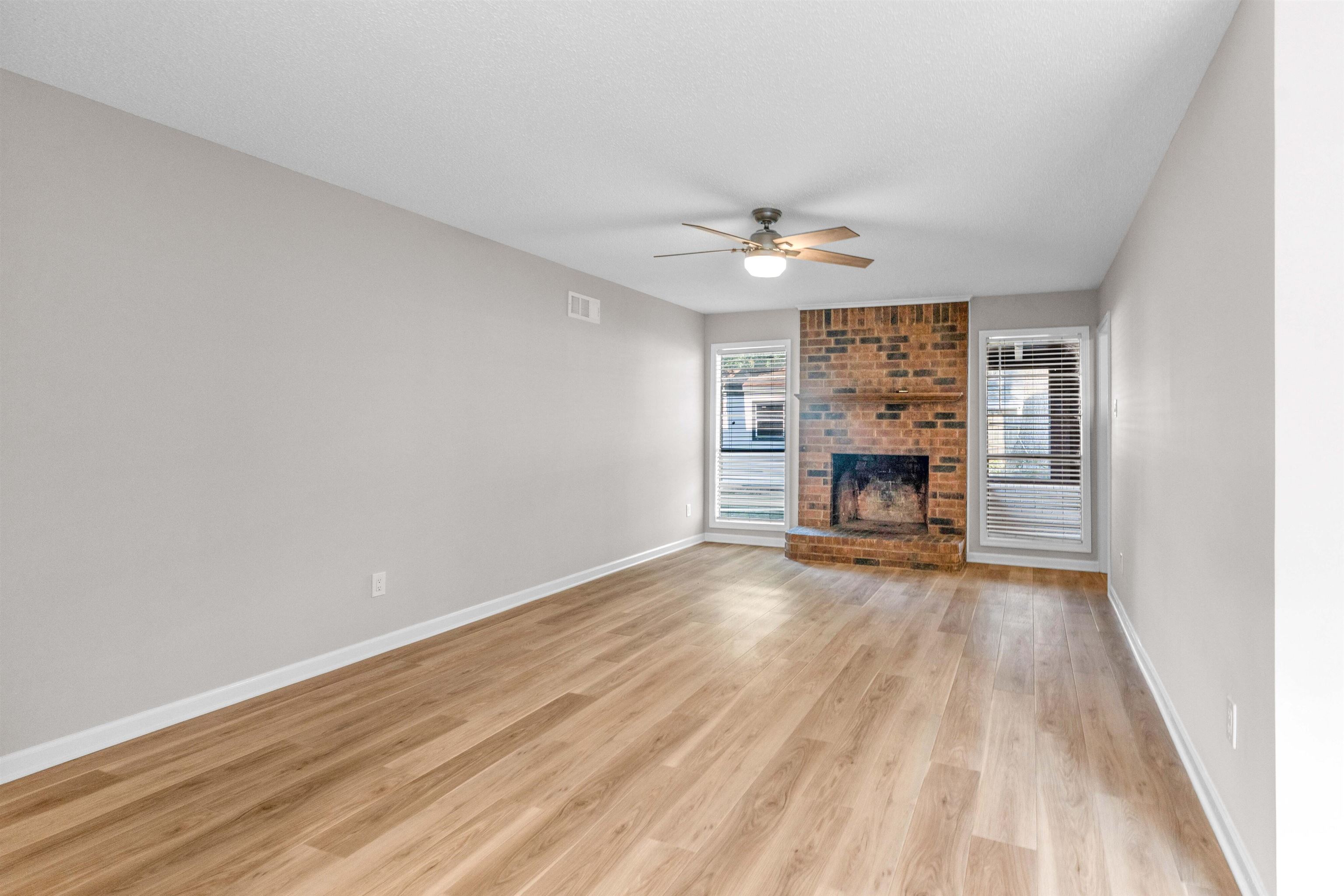 3277 Court St Property Photo 8