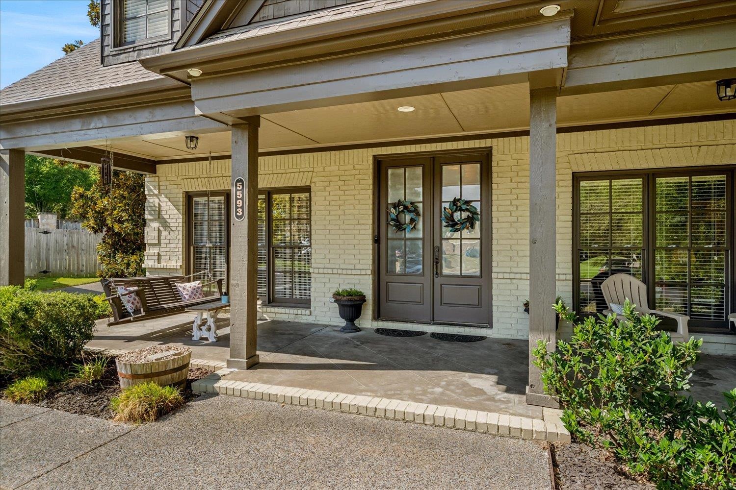 5593 Magnolia Bend Cv Property Photo 3