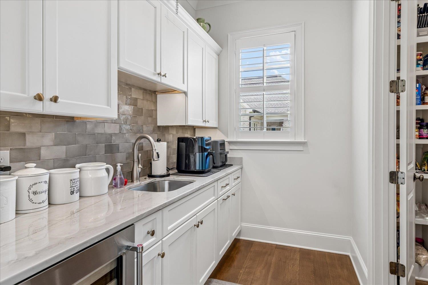 9060 Winston Woods Cir N Property Photo 19