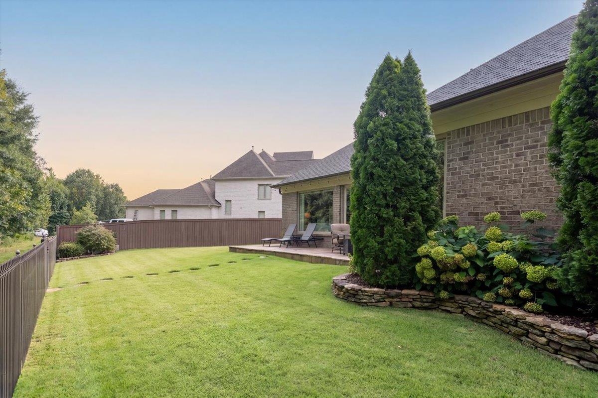 1689 De Haig Ln Property Photo 33