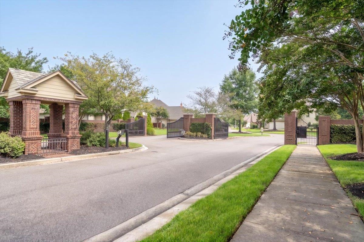 1689 De Haig Ln Property Photo 39