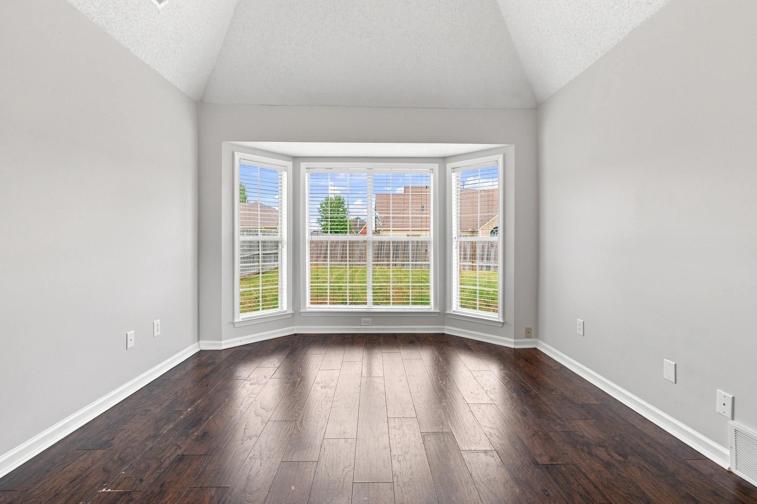 1472 Pemberton Ln Property Photo 21
