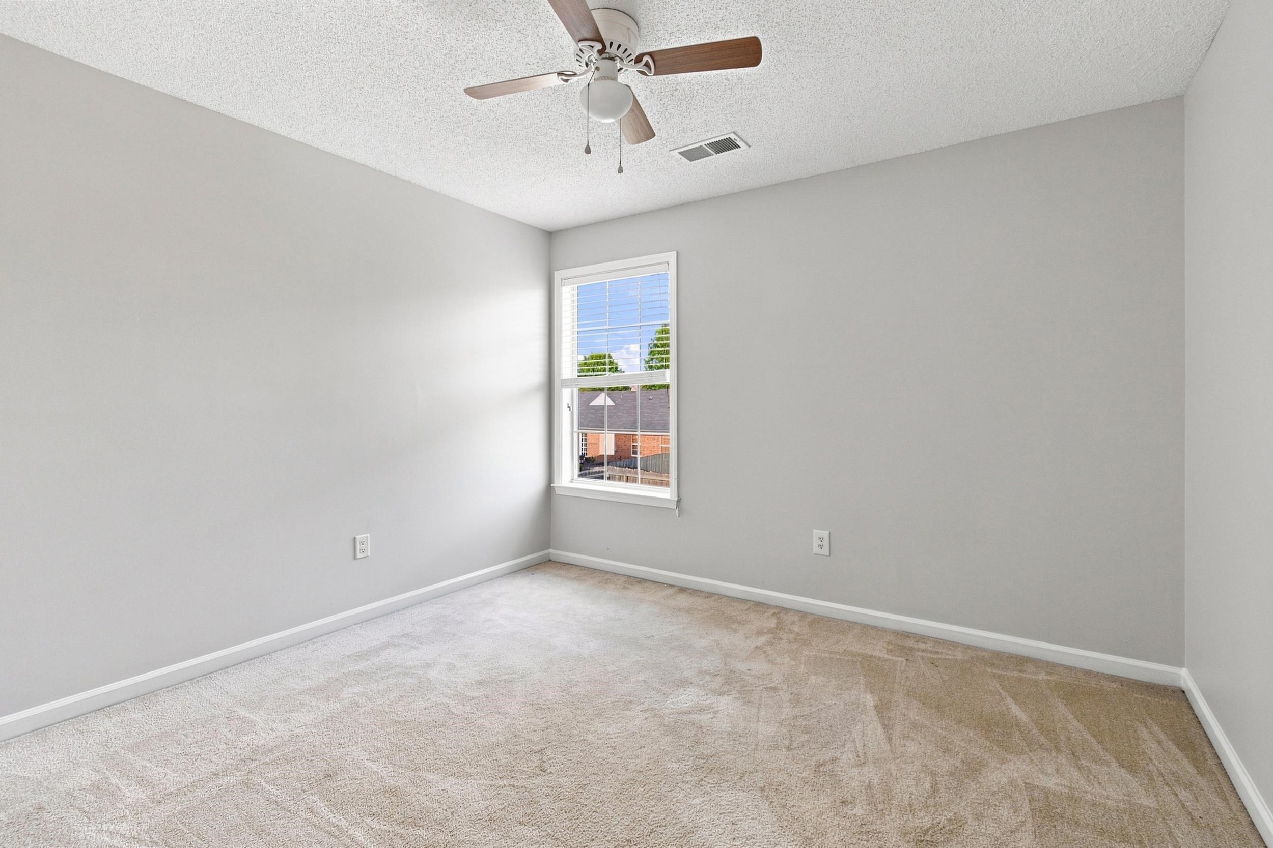 1472 Pemberton Ln Property Photo 29