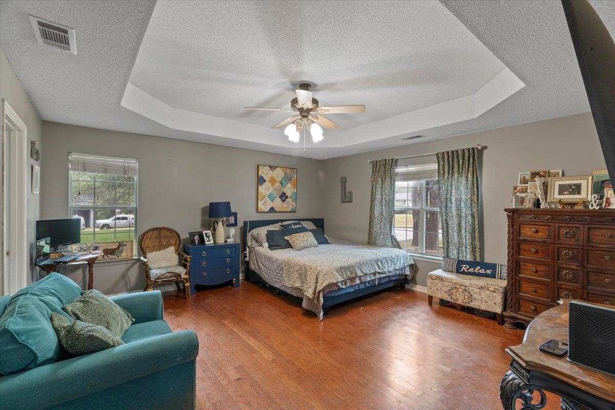4760 Hallbrook Dr Property Photo 8