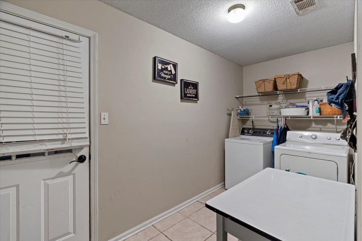 4760 Hallbrook Dr Property Photo 15